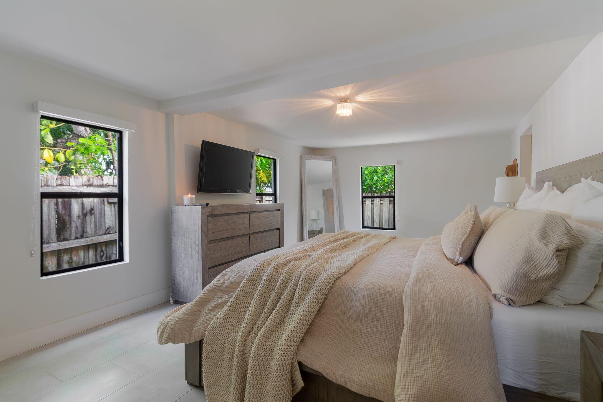 LAUDERDALE GARDENS - Residential