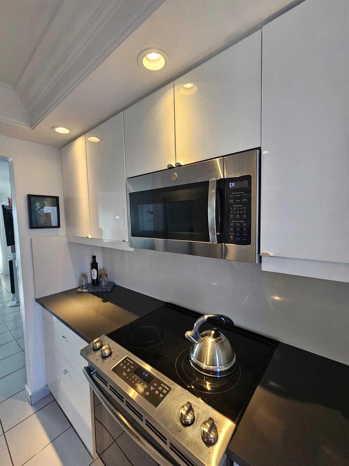 CAMERON CONDO - Residential Lease