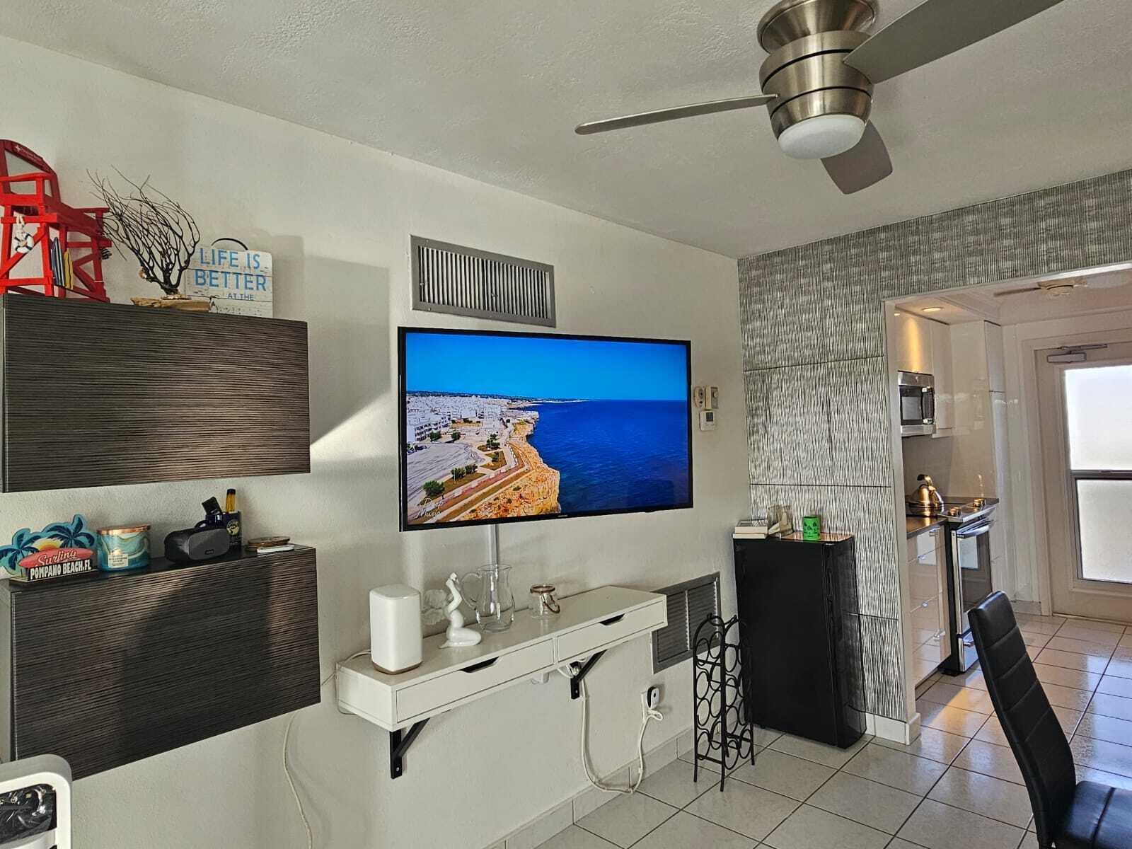 CAMERON CONDO - Residential Lease