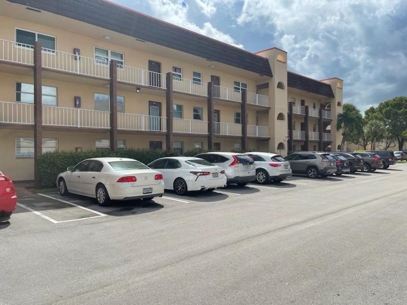 Sunrise Lakes Condo - Residential