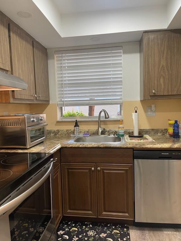 Sunrise Lakes Condo - Residential