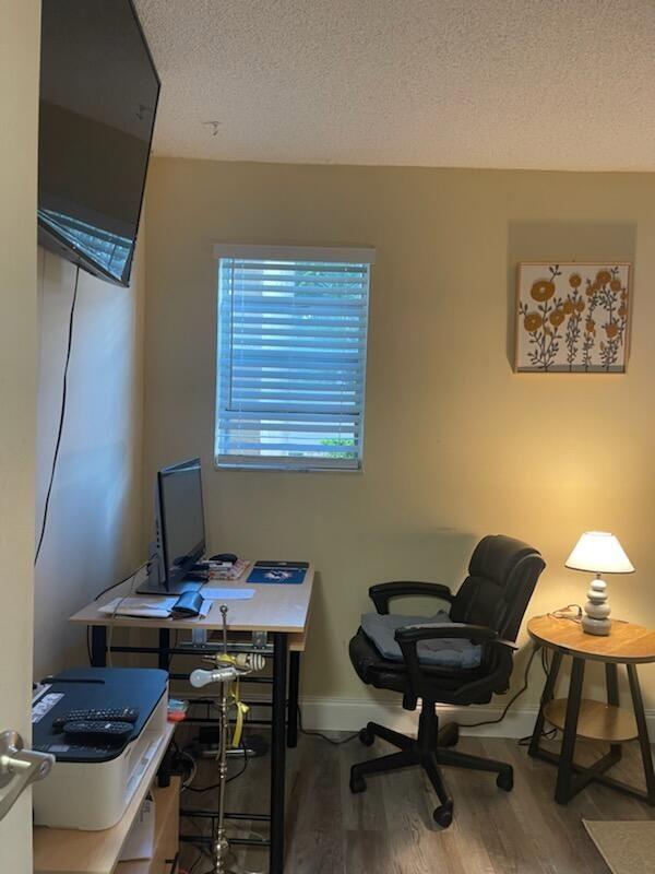 Sunrise Lakes Condo - Residential