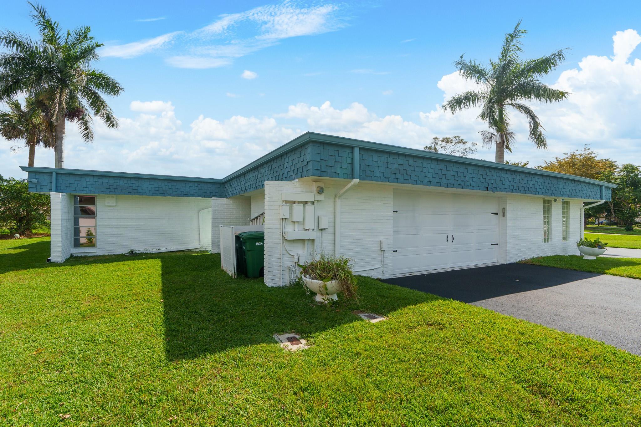 Woodlands Sec Five 67-43 - Residential