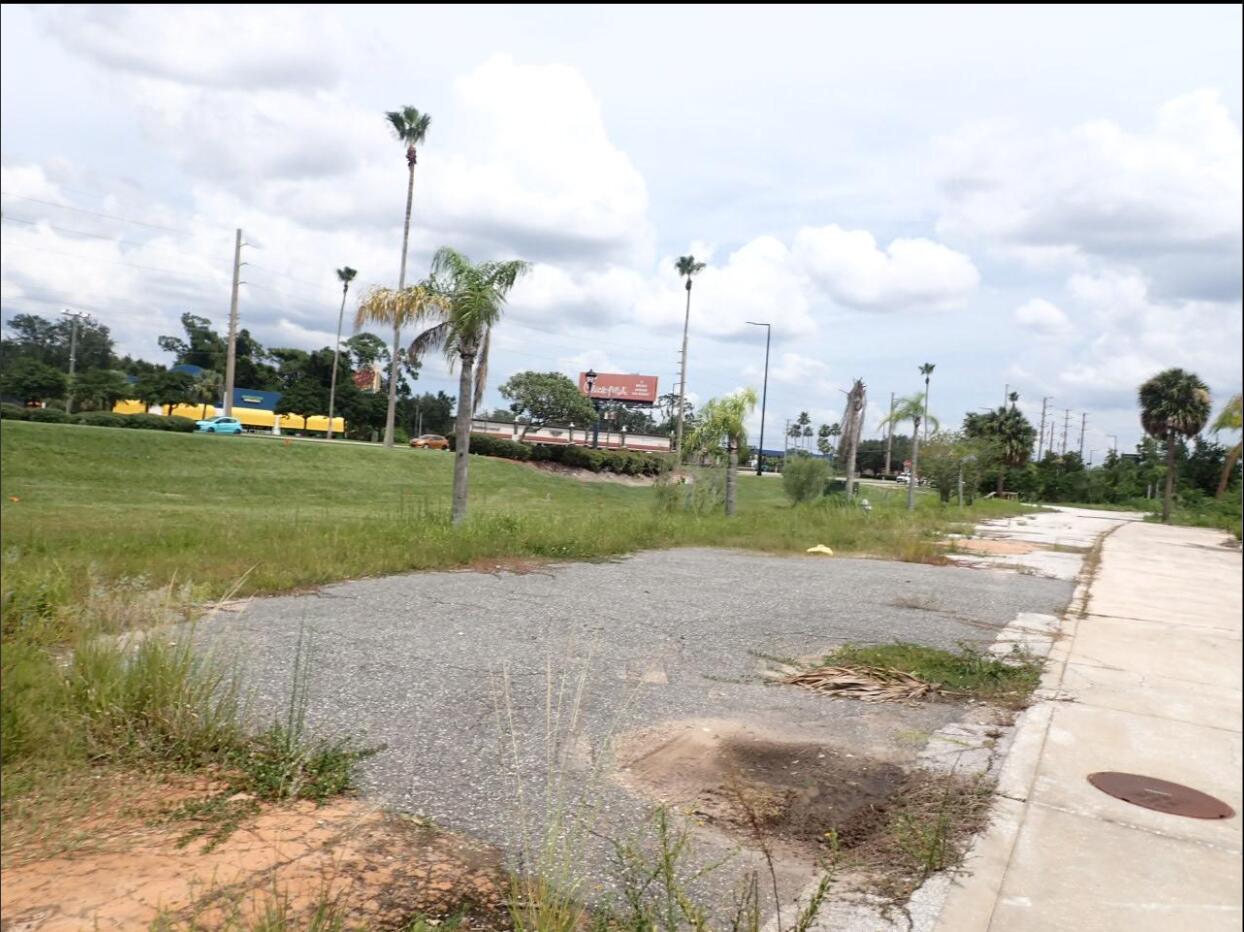 0 W Irlo Bronson Memorial Highway