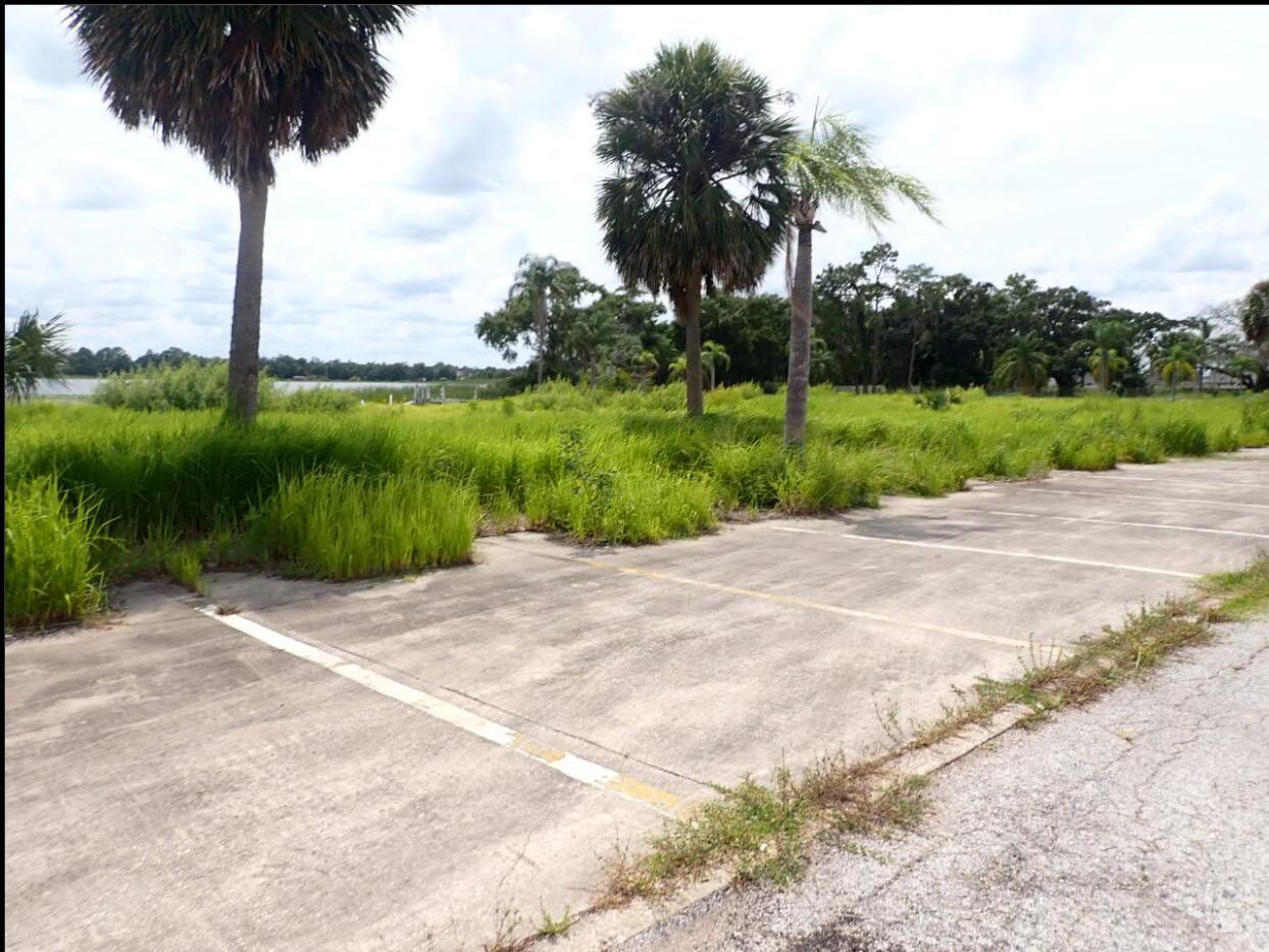 LAKE CECILE ESTATES - Residential