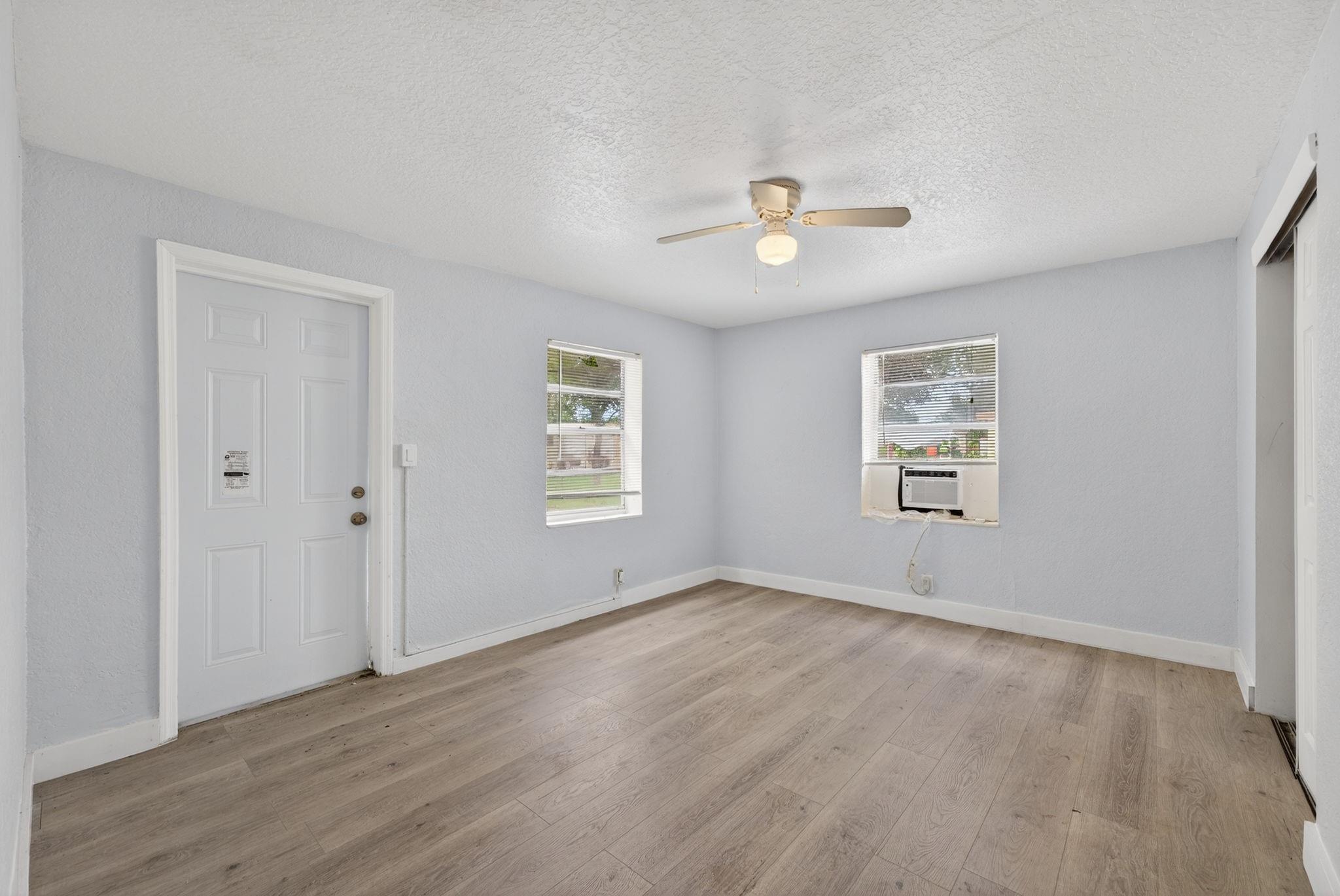 Hollywood Country Estates - Residential Lease