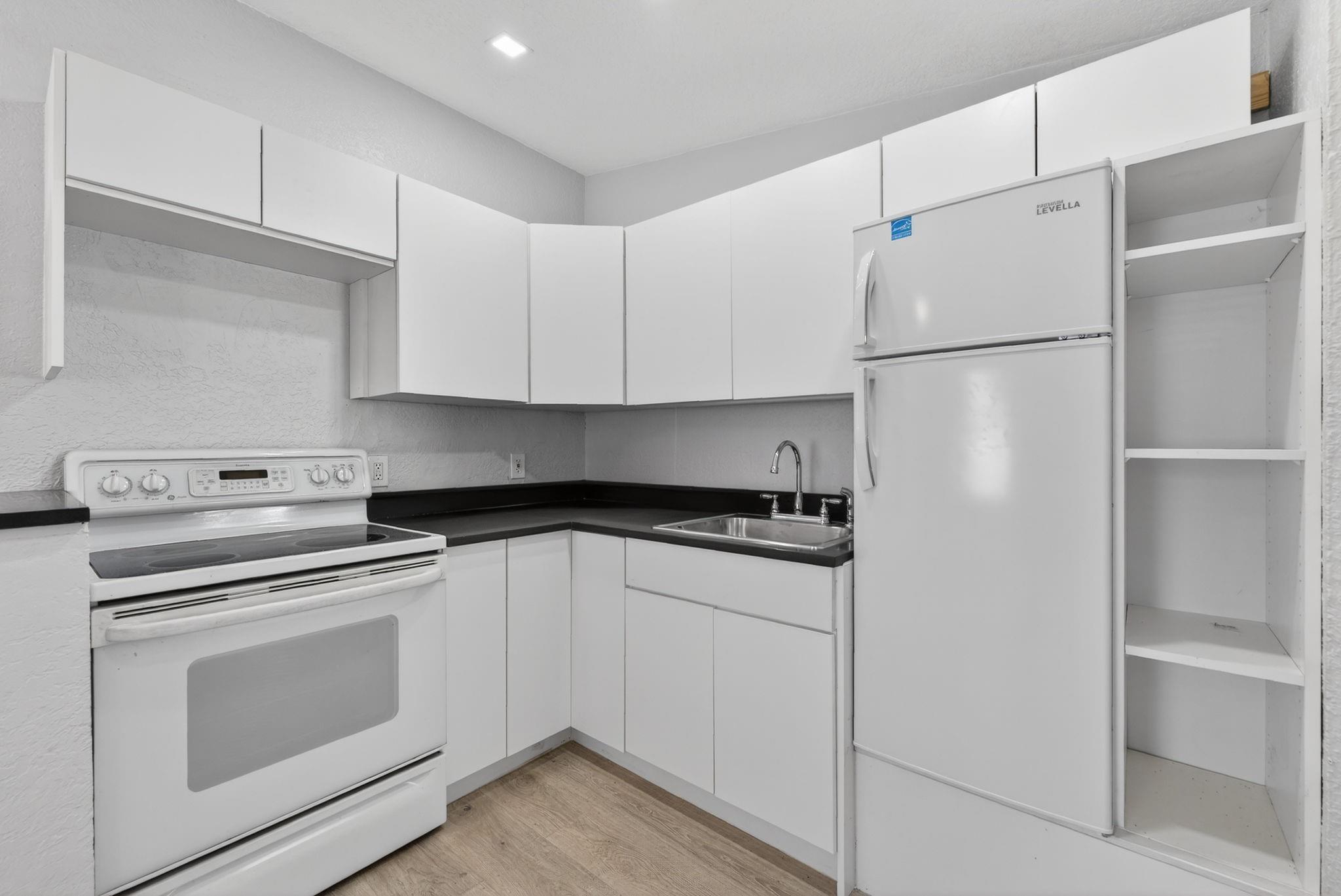 Hollywood Country Estates - Residential Lease