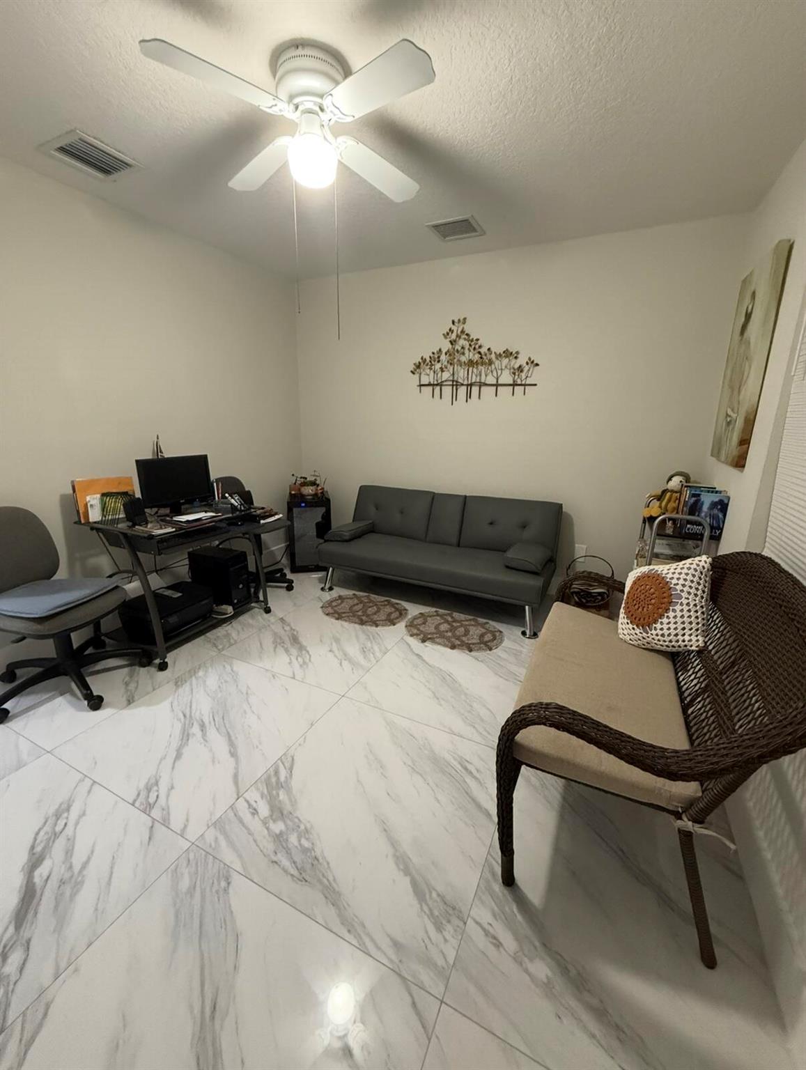 PORT ST LUCIE SECTION 9 - Residential Lease