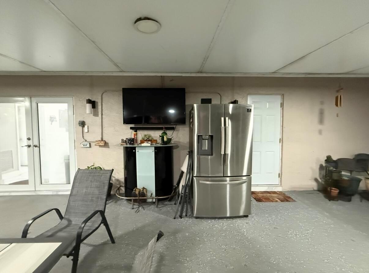 PORT ST LUCIE SECTION 9 - Residential Lease