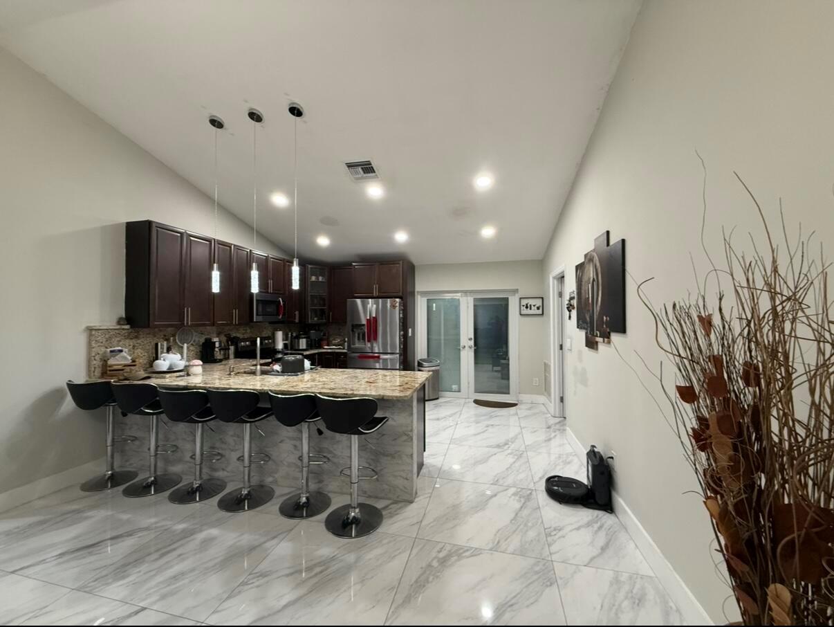 PORT ST LUCIE SECTION 9 - Residential Lease