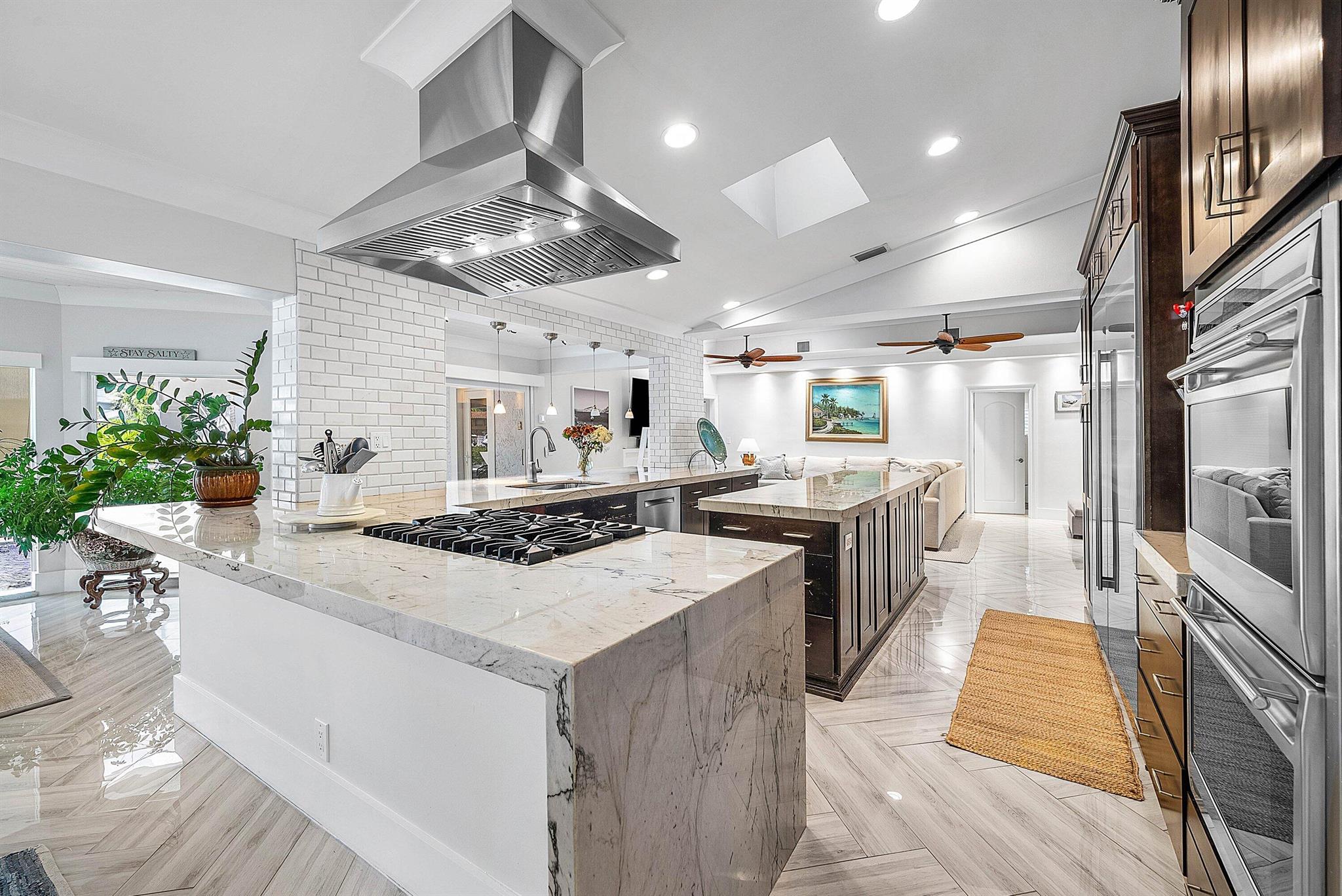 BOCA BAY COLONY - Residential