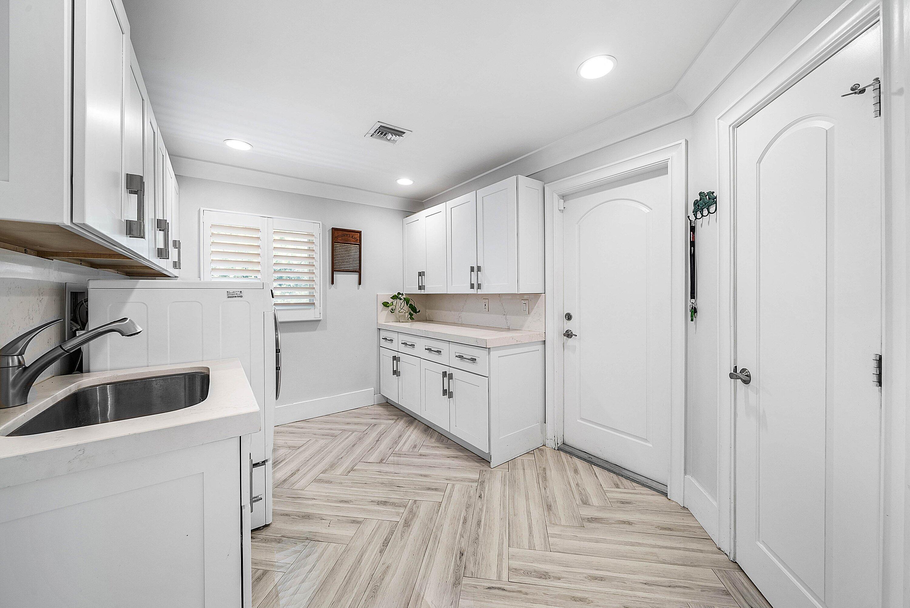 BOCA BAY COLONY - Residential