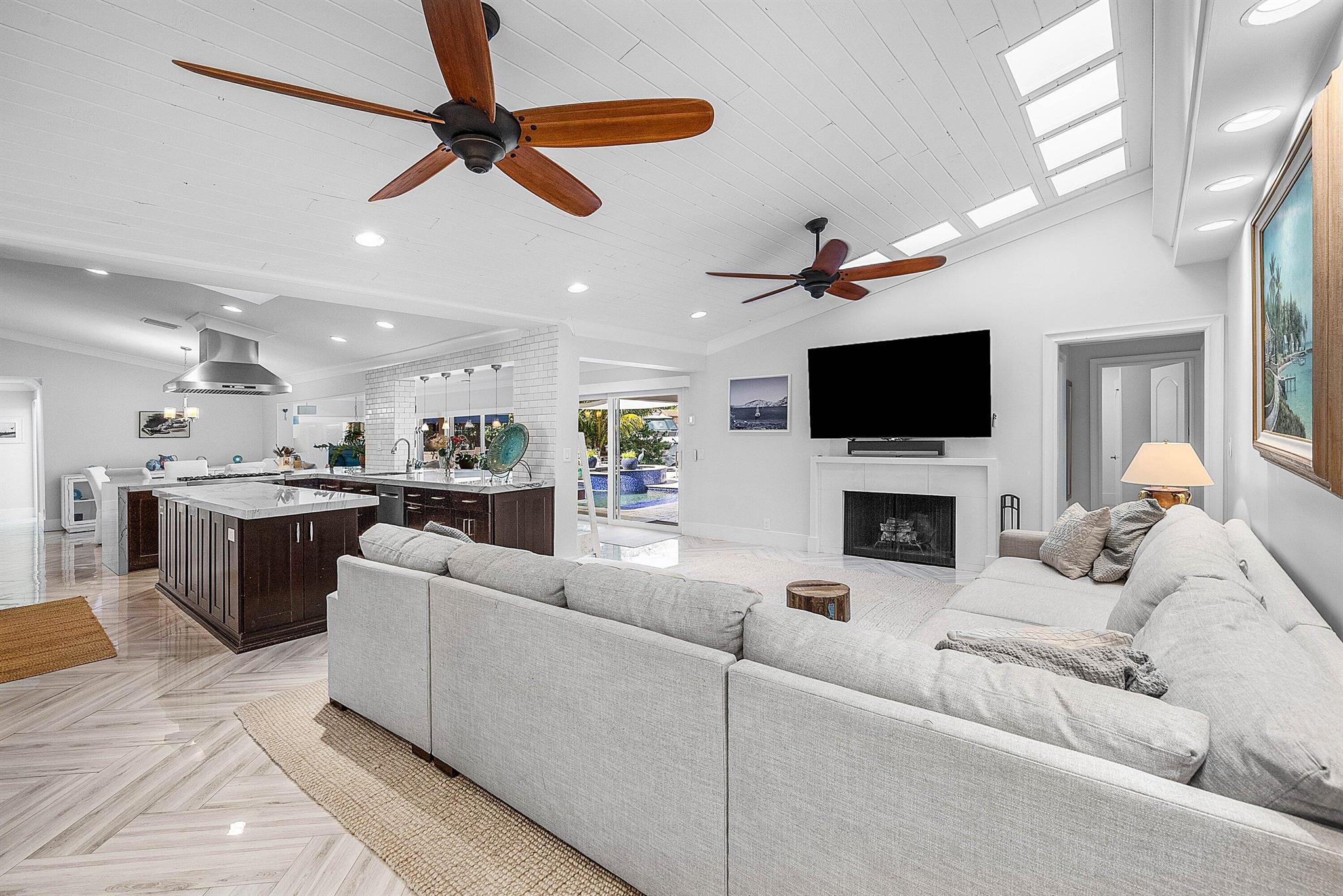 BOCA BAY COLONY - Residential