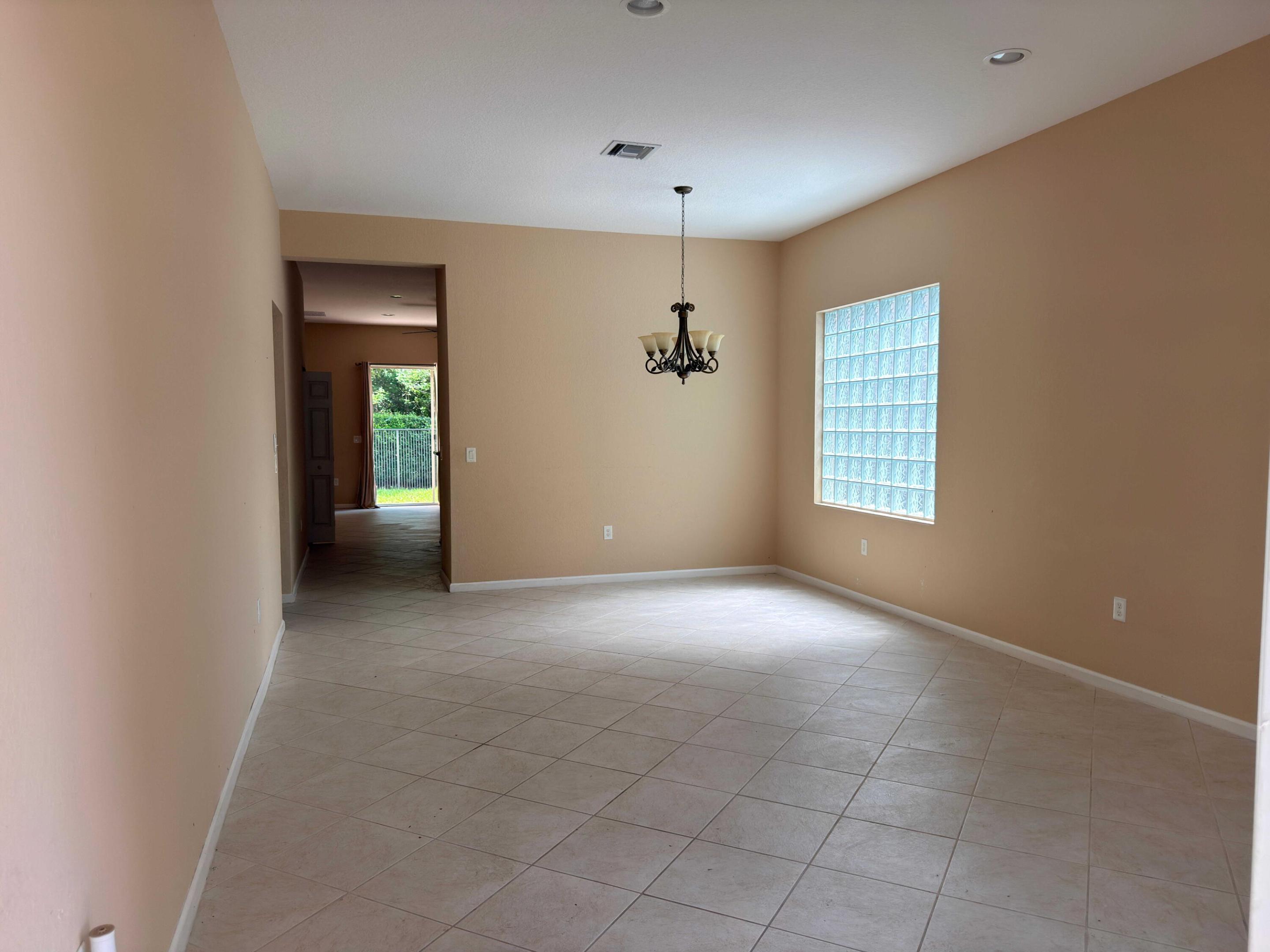10172 White Water Lily Way