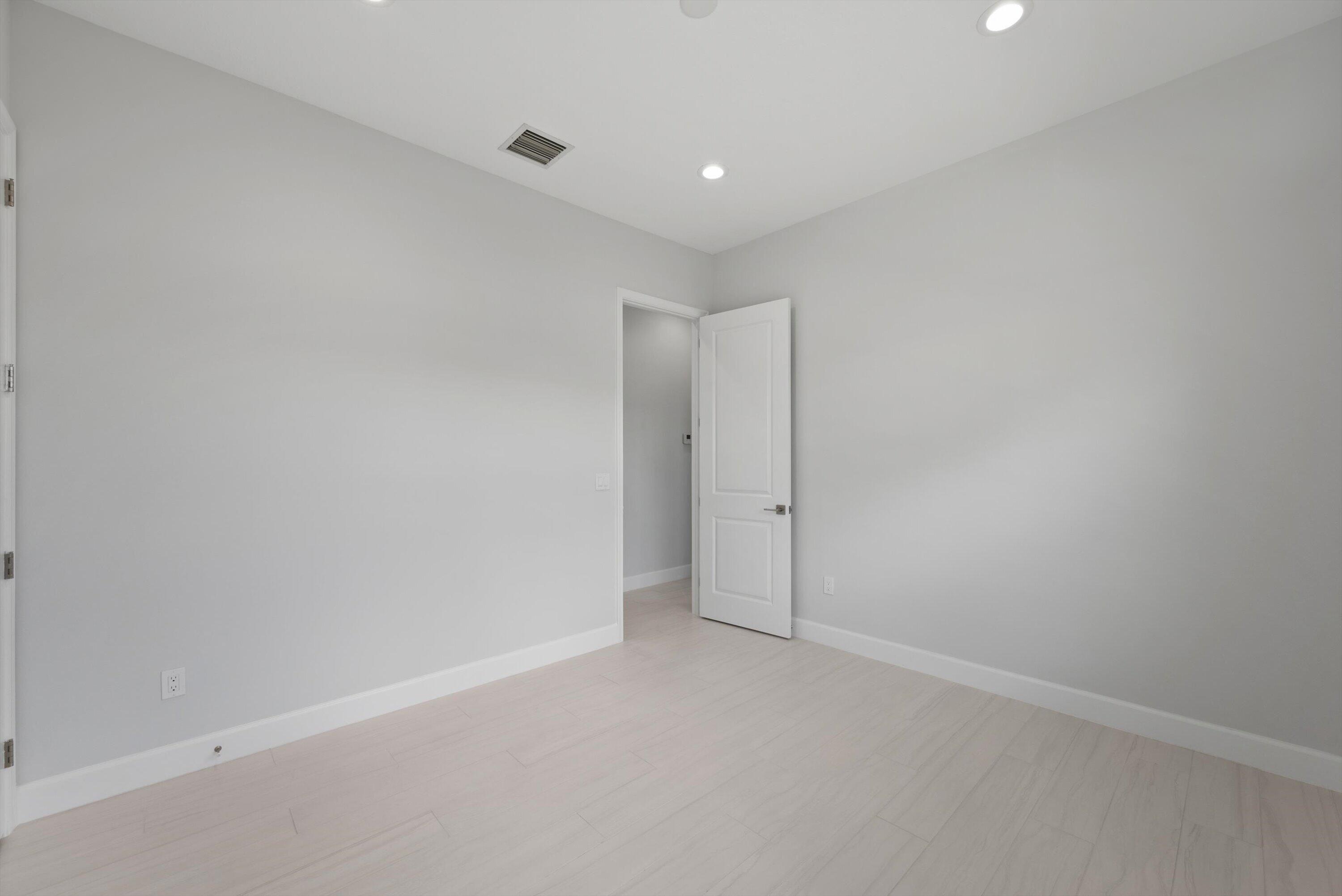 MEADOWS OF WESTLAKE - Residential