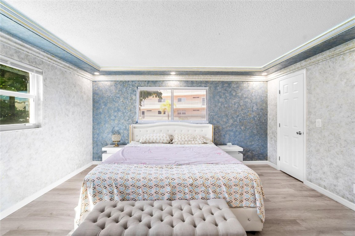 VILLAGE ROYALE GREENWOOD - Residential