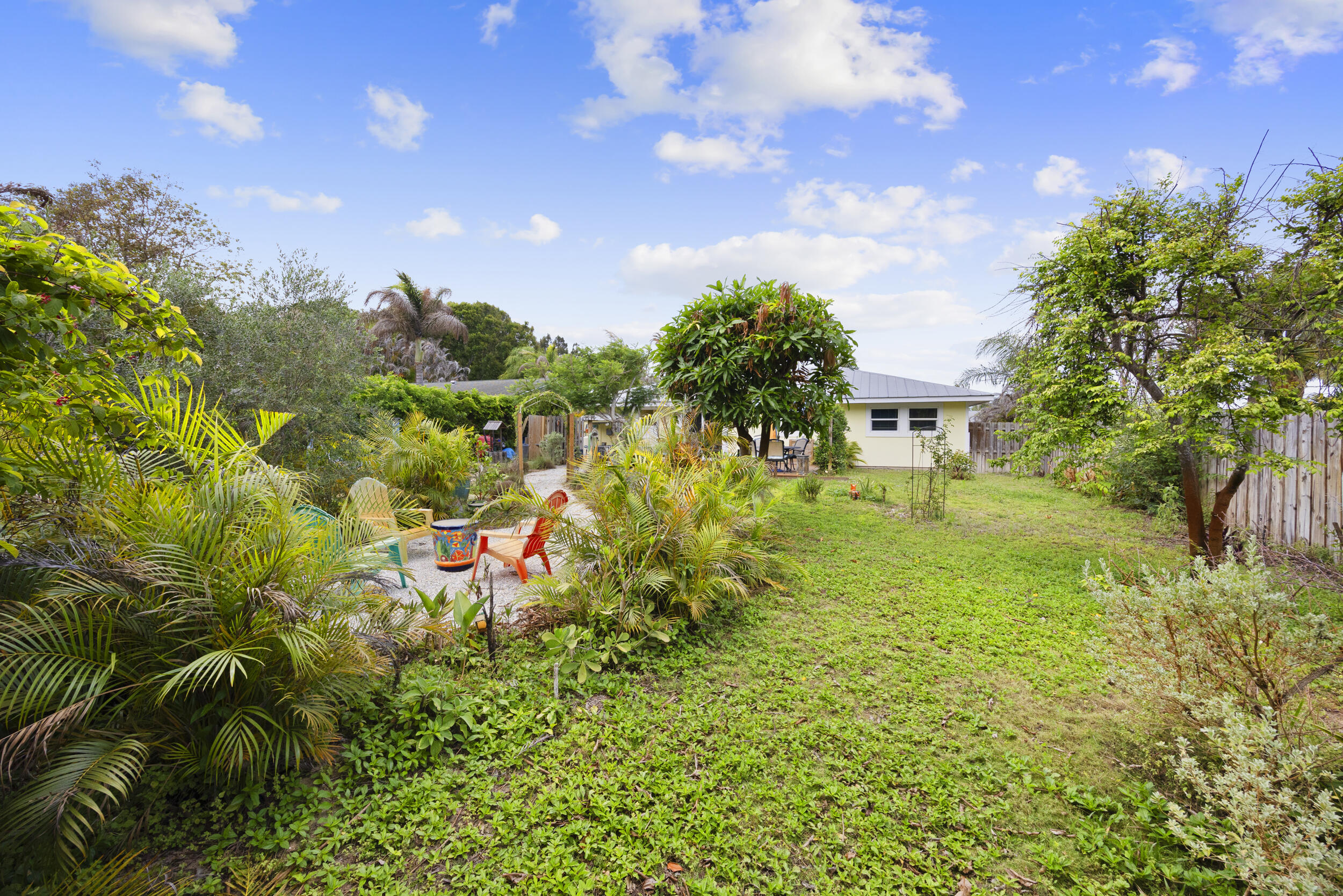 LITTLE VILLAGE UNREC - Residential