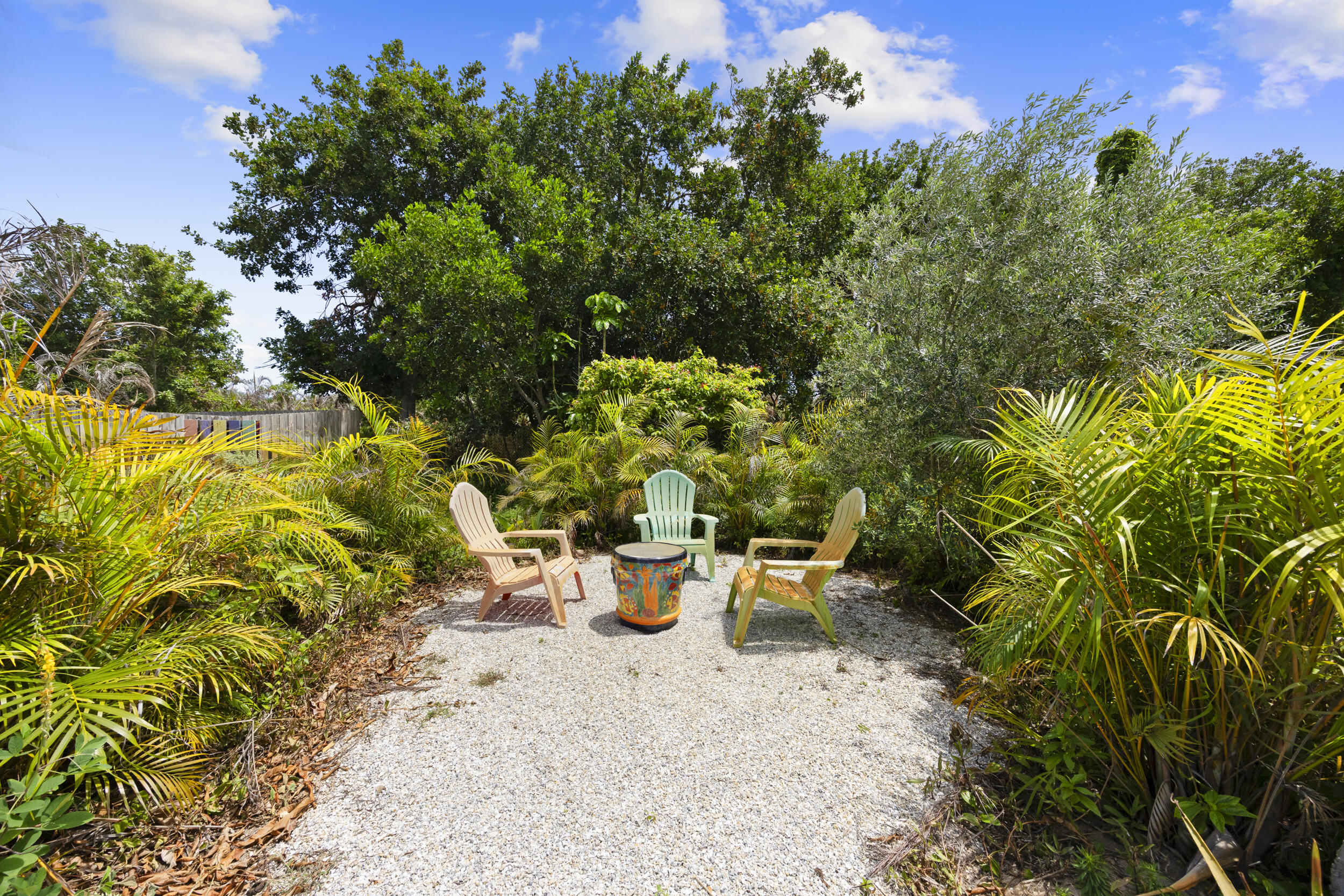 LITTLE VILLAGE UNREC - Residential