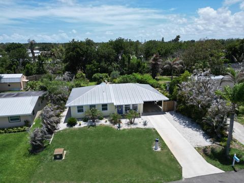Photo of 8704 SE Jardin Street, Hobe Sound, FL 33455 (MLS # B26025792)