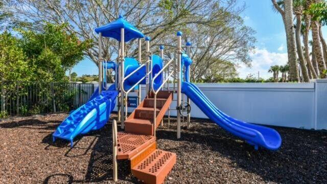 DEERFIELD CROSSING - Residential Lease