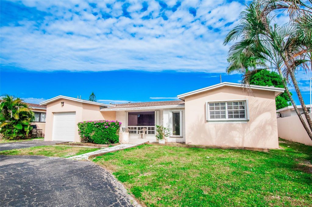 Photo of 7813 Biltmore Boulevard, Miramar, FL 33023 (MLS # F10536335)