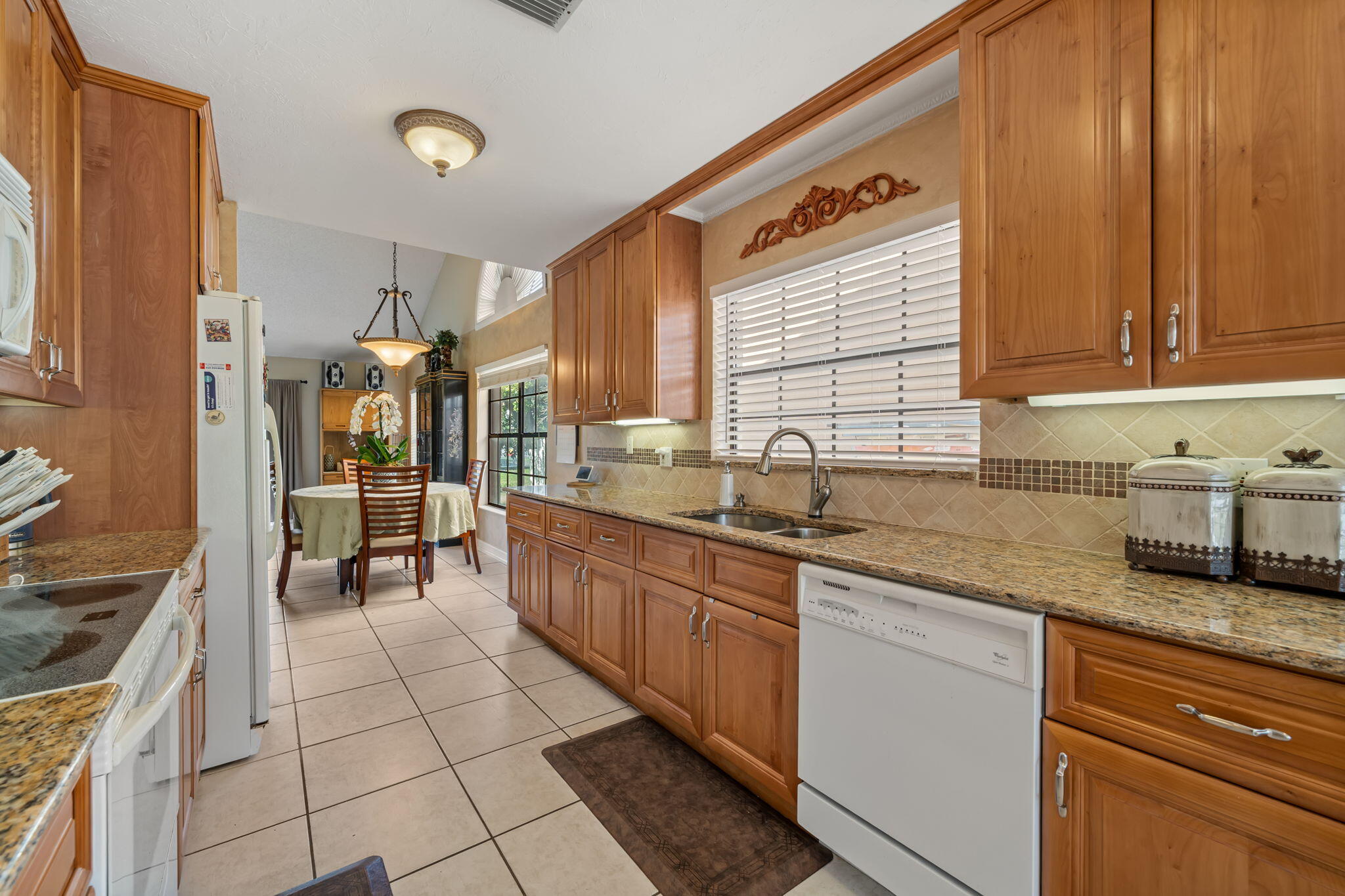 PALM CLUB WEST VILLAGE 2 - Residential