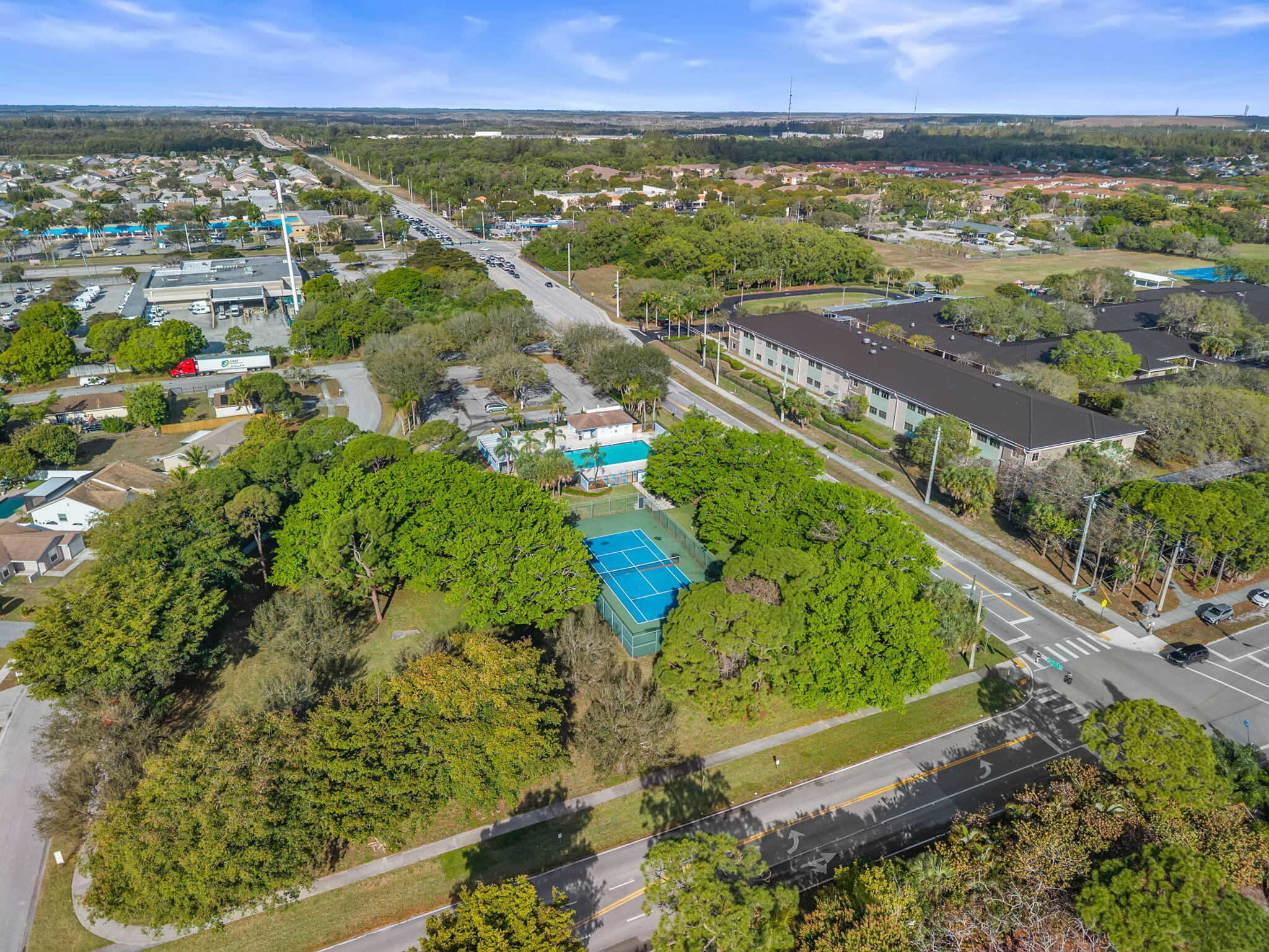 PALM CLUB WEST VILLAGE 2 - Residential