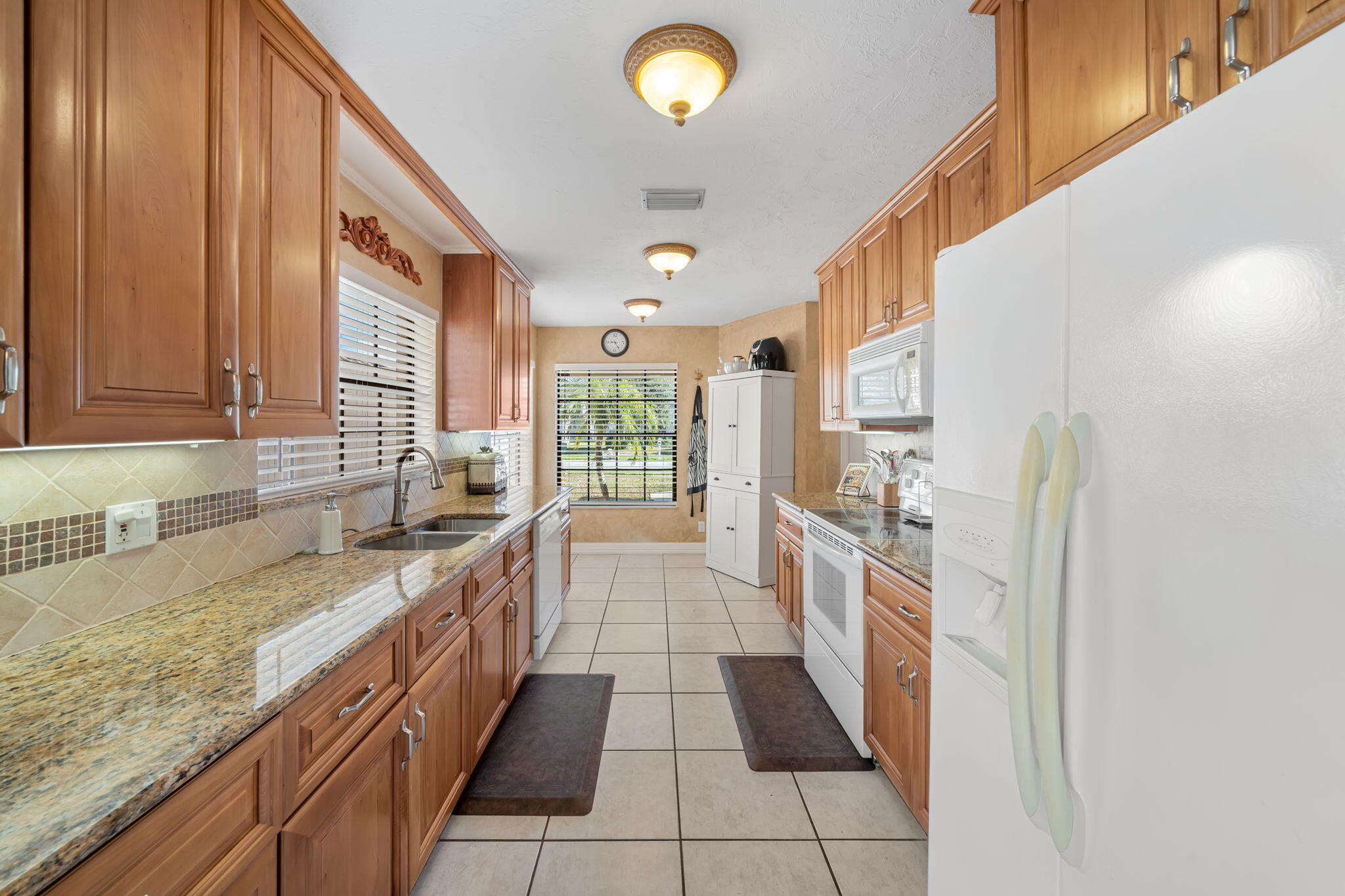 PALM CLUB WEST VILLAGE 2 - Residential