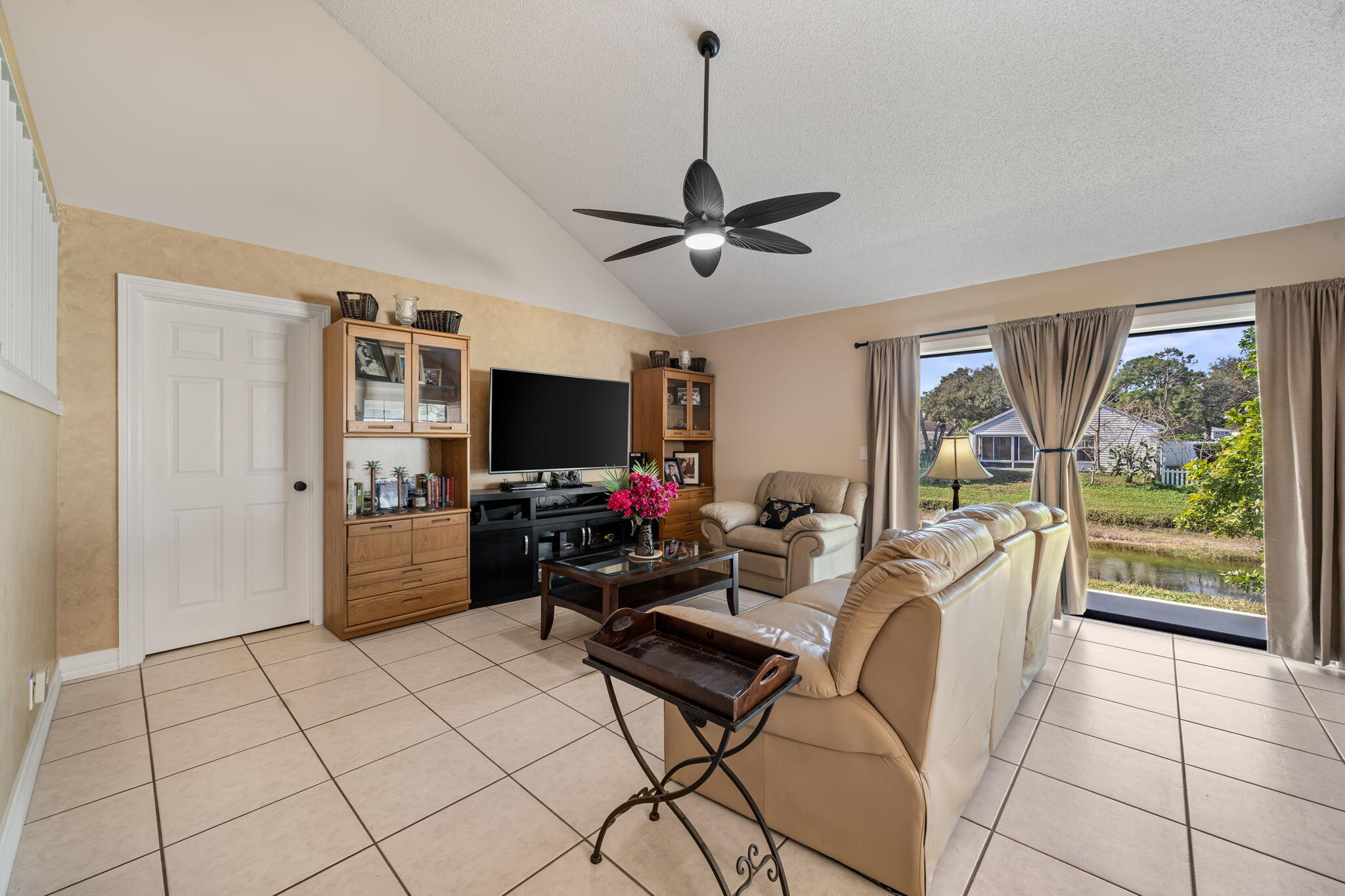 PALM CLUB WEST VILLAGE 2 - Residential