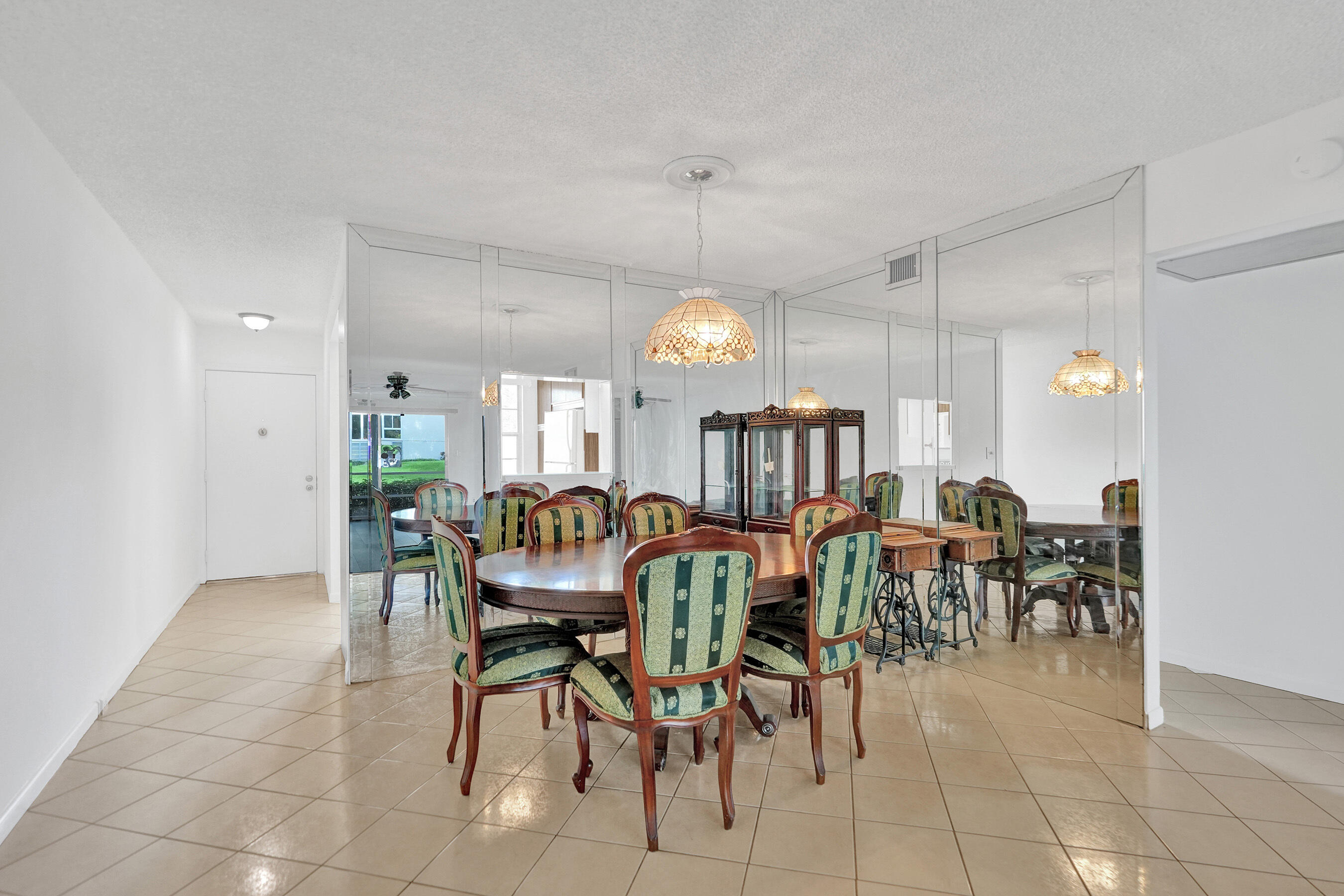 LUCAYA VILLAGE 1-C CONDO - Residential