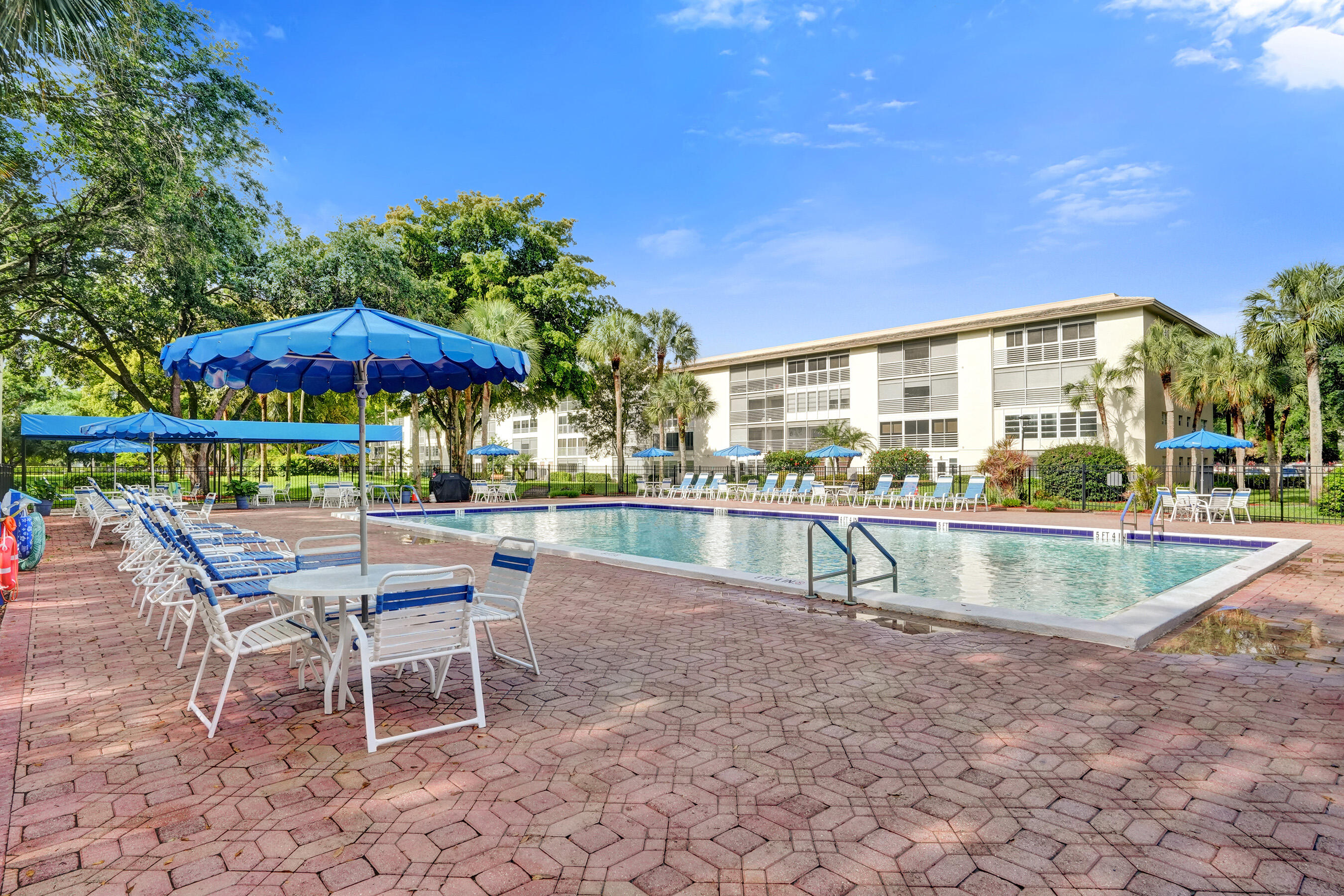 LUCAYA VILLAGE 1-C CONDO - Residential