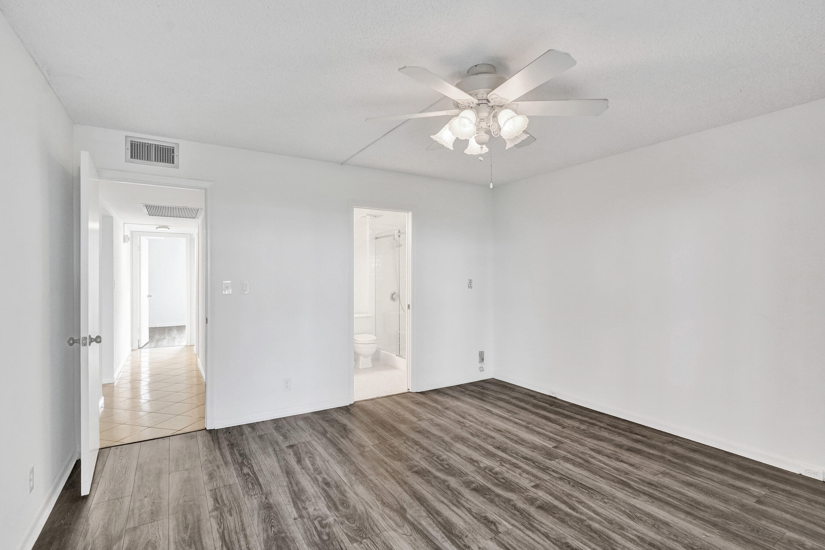 LUCAYA VILLAGE 1-C CONDO - Residential