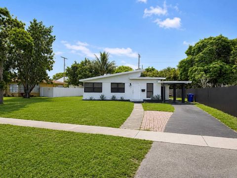 Tiny photo for 371 Kentucky Avenue, Fort Lauderdale, FL 33312 (MLS # B26054021)