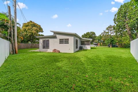 Tiny photo for 371 Kentucky Avenue, Fort Lauderdale, FL 33312 (MLS # B26054021)