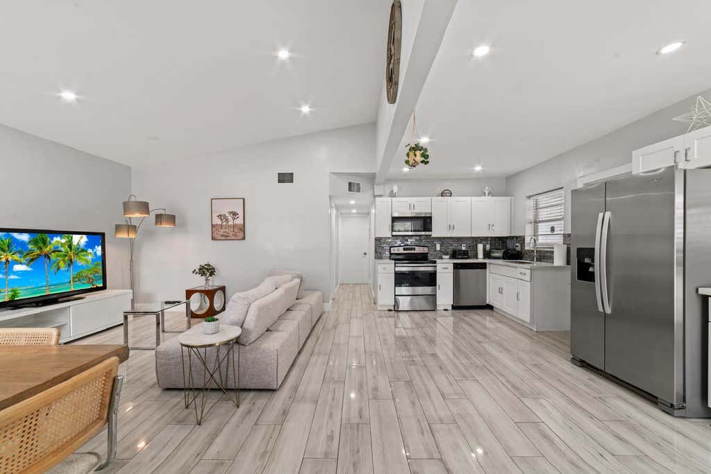 Photo of 371 Kentucky Avenue, Fort Lauderdale, FL 33312 (MLS # B26054021)
