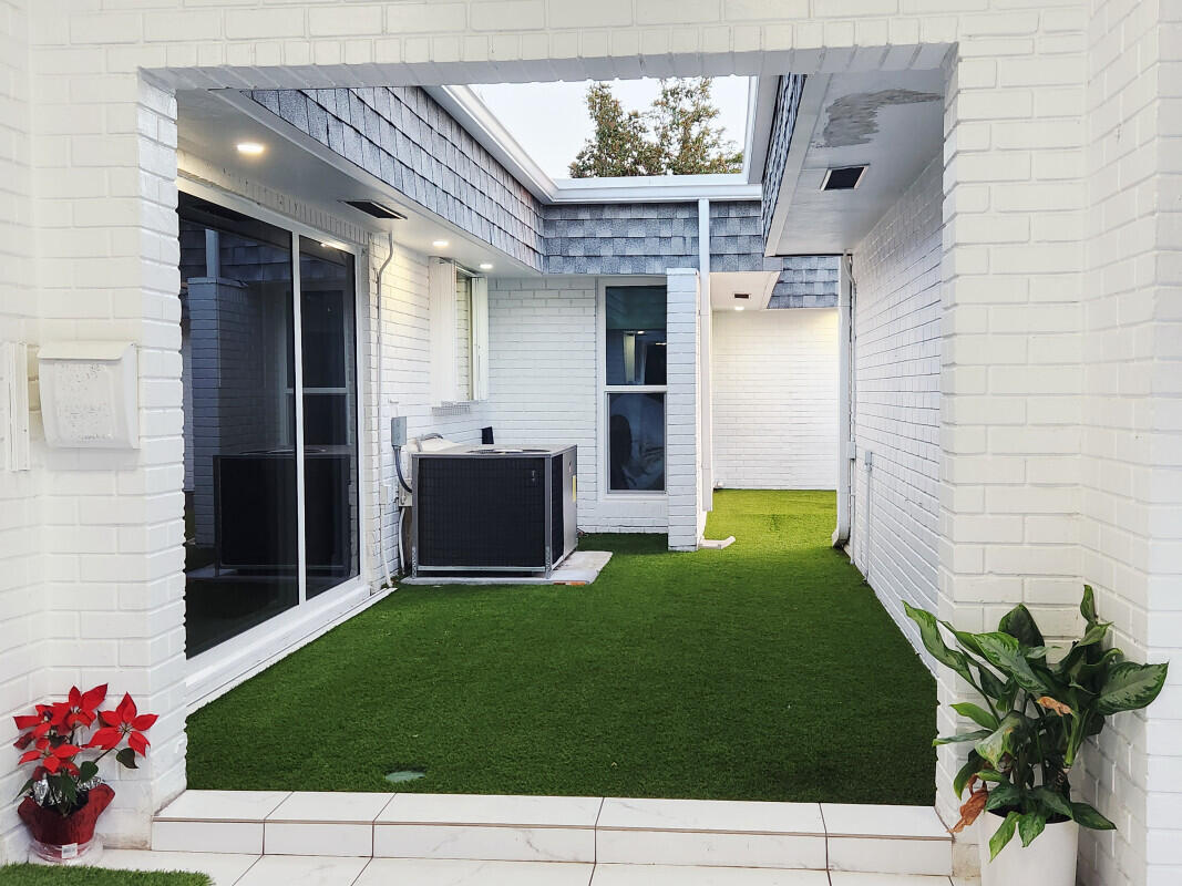 WOODLANDS SEC FIVE - Residential