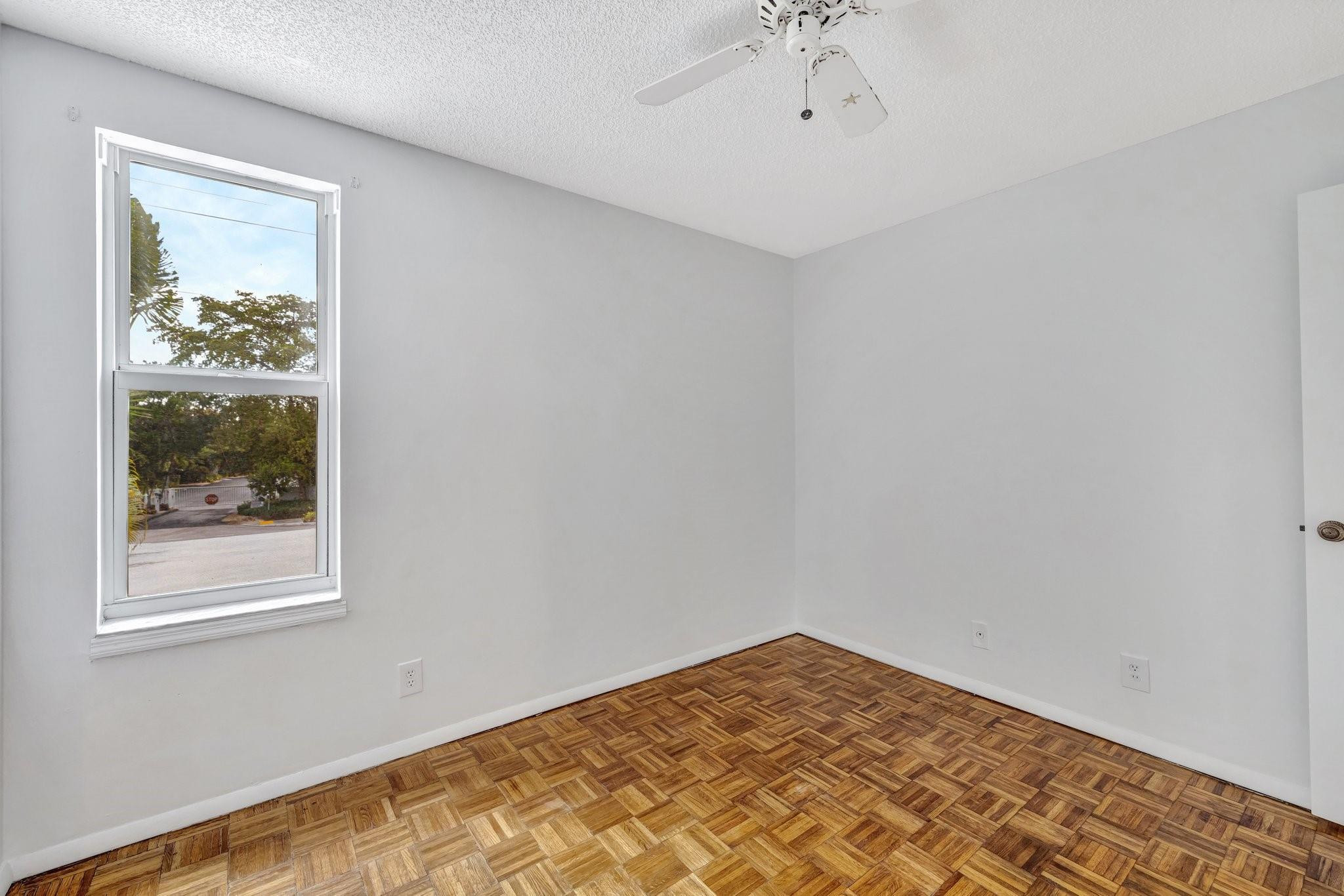 FOOTBRIDGE TOWNHOUSE - Residential