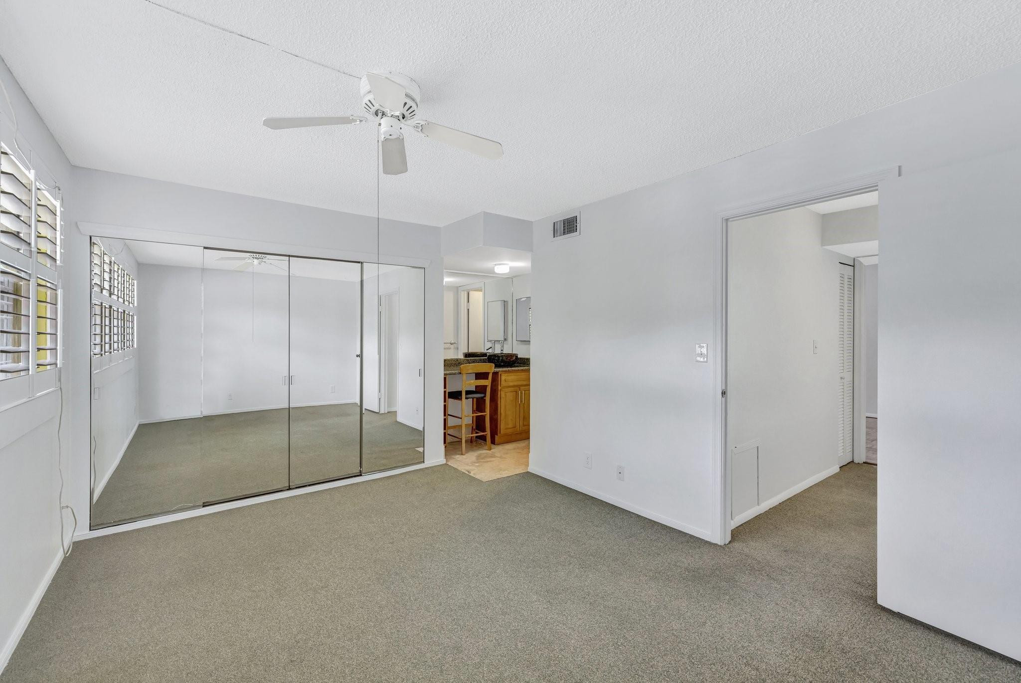 FOOTBRIDGE TOWNHOUSE - Residential