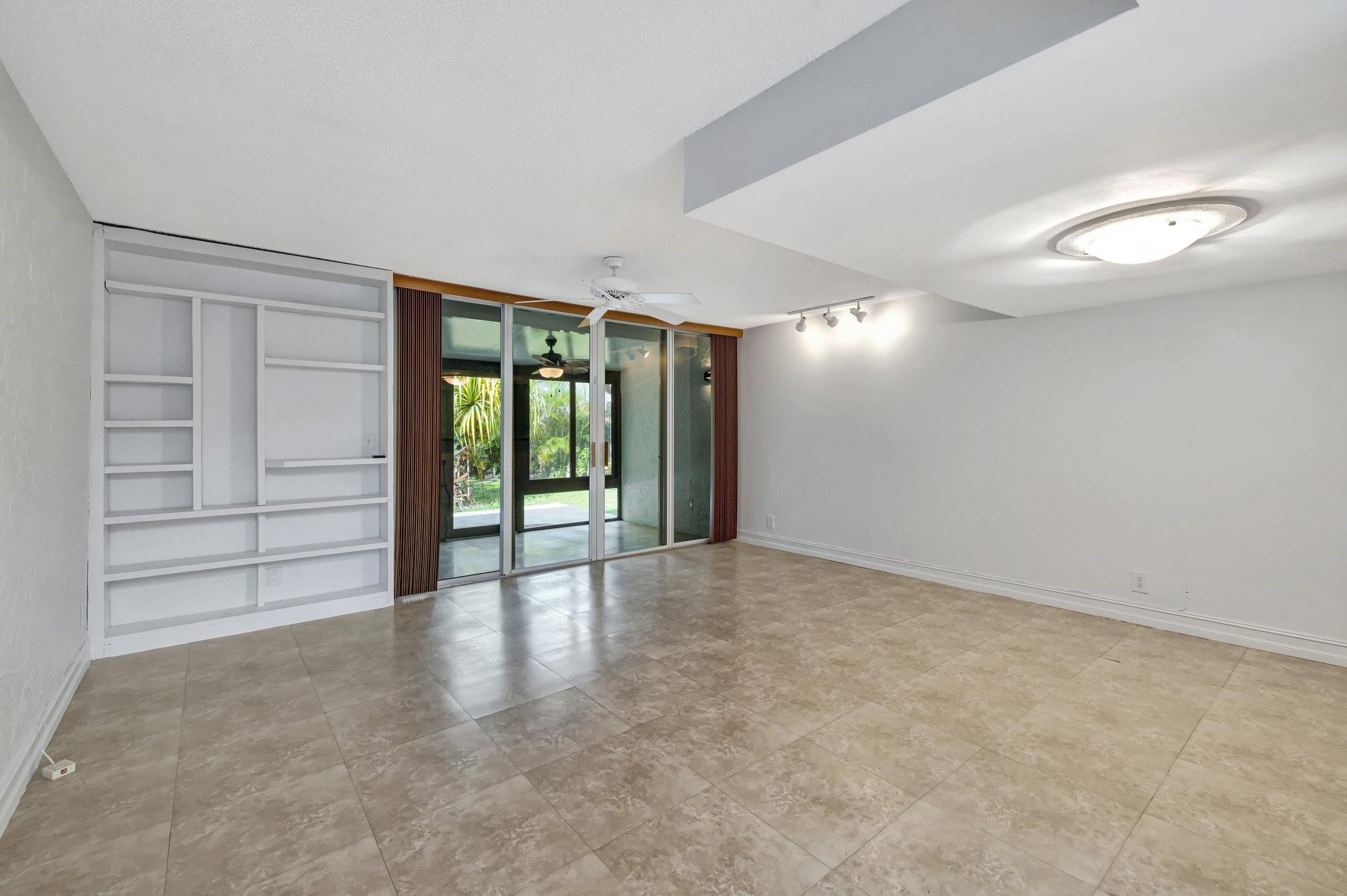 FOOTBRIDGE TOWNHOUSE - Residential