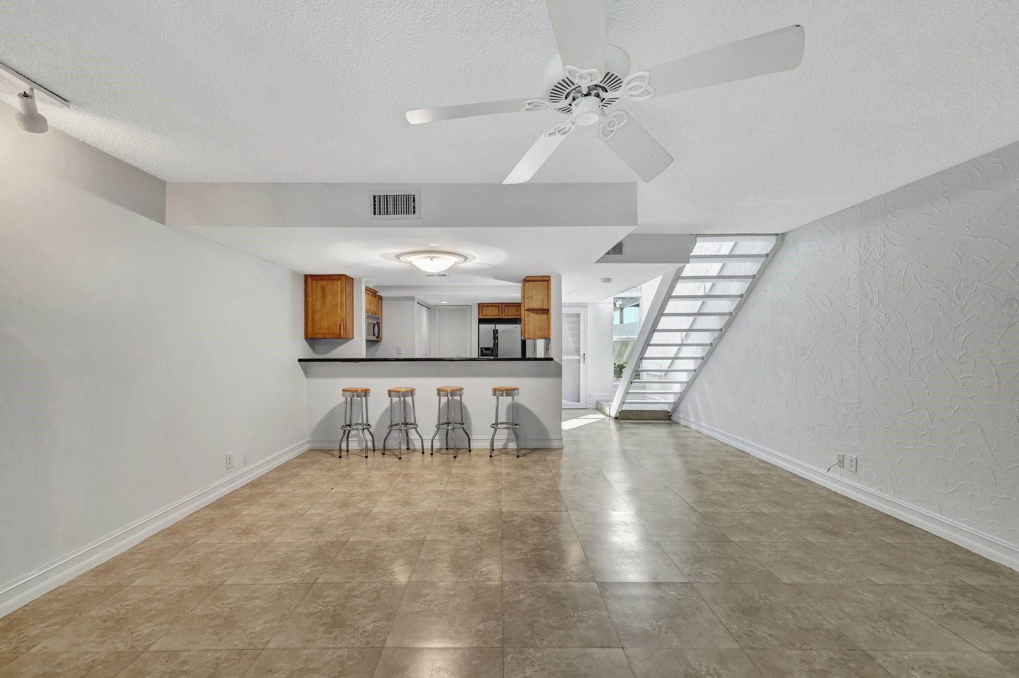 FOOTBRIDGE TOWNHOUSE - Residential