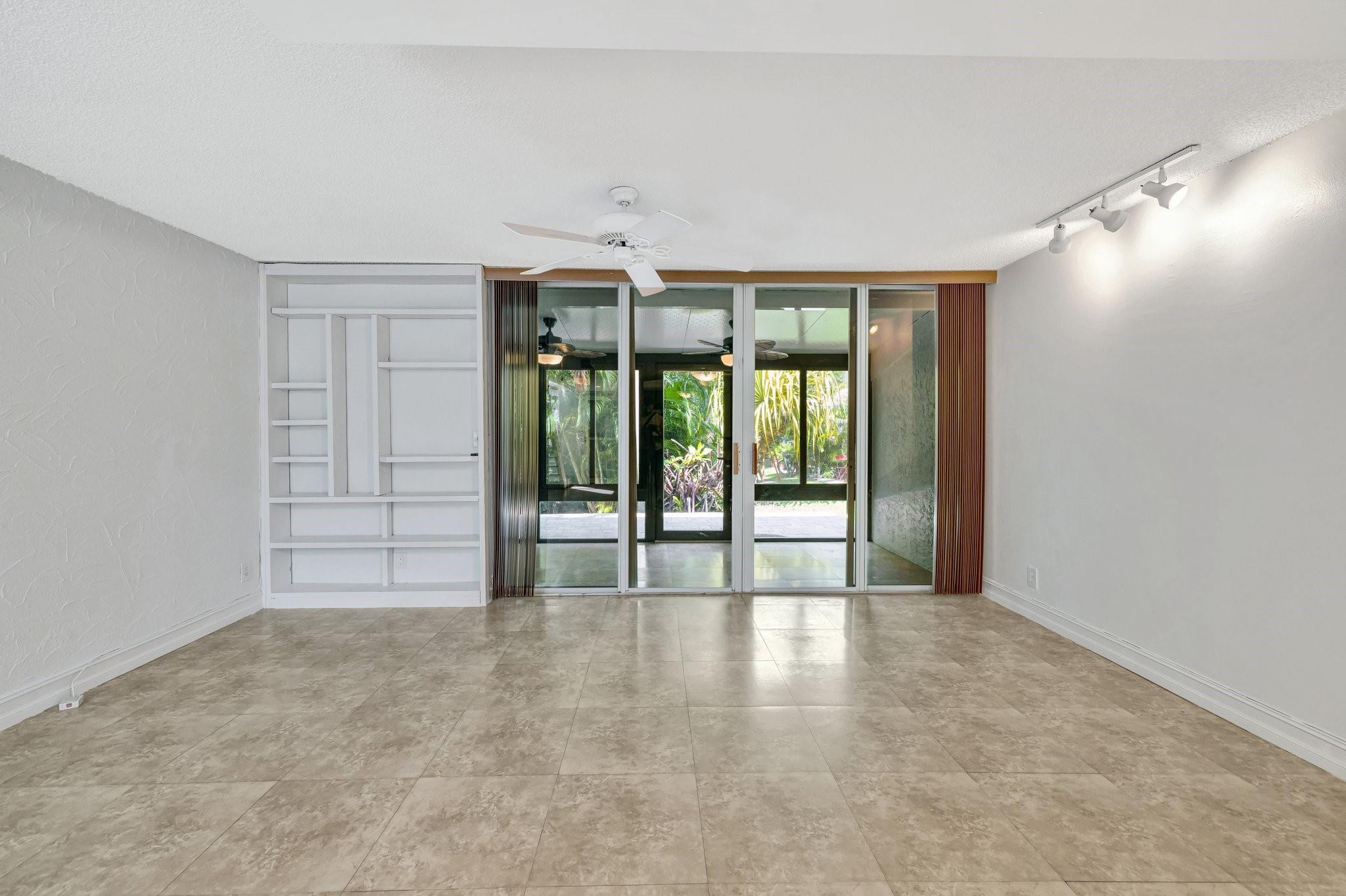 FOOTBRIDGE TOWNHOUSE - Residential