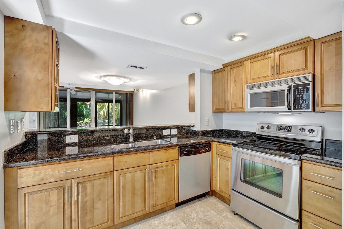 2017 N Dixie Highway