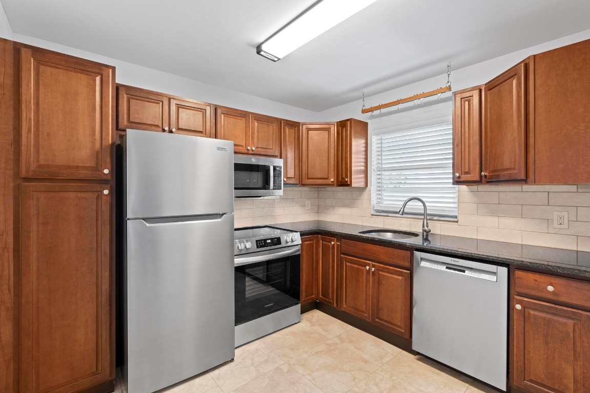 SUN HAVEN COND DECL FILED - Residential