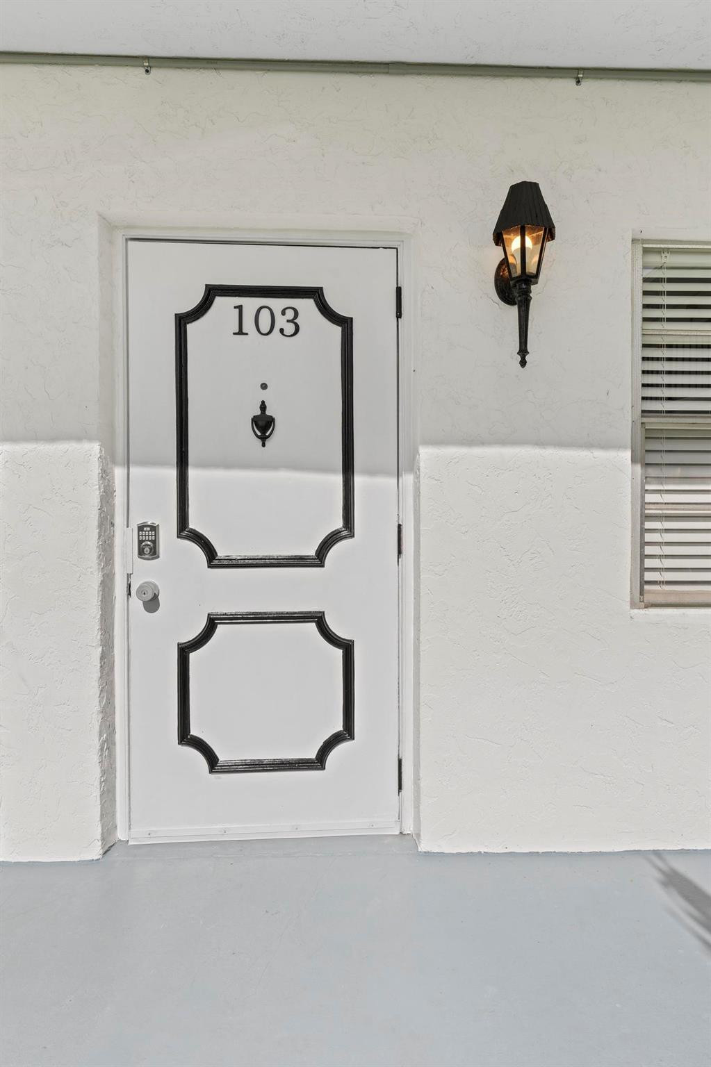 1127 S Federal Highway 103