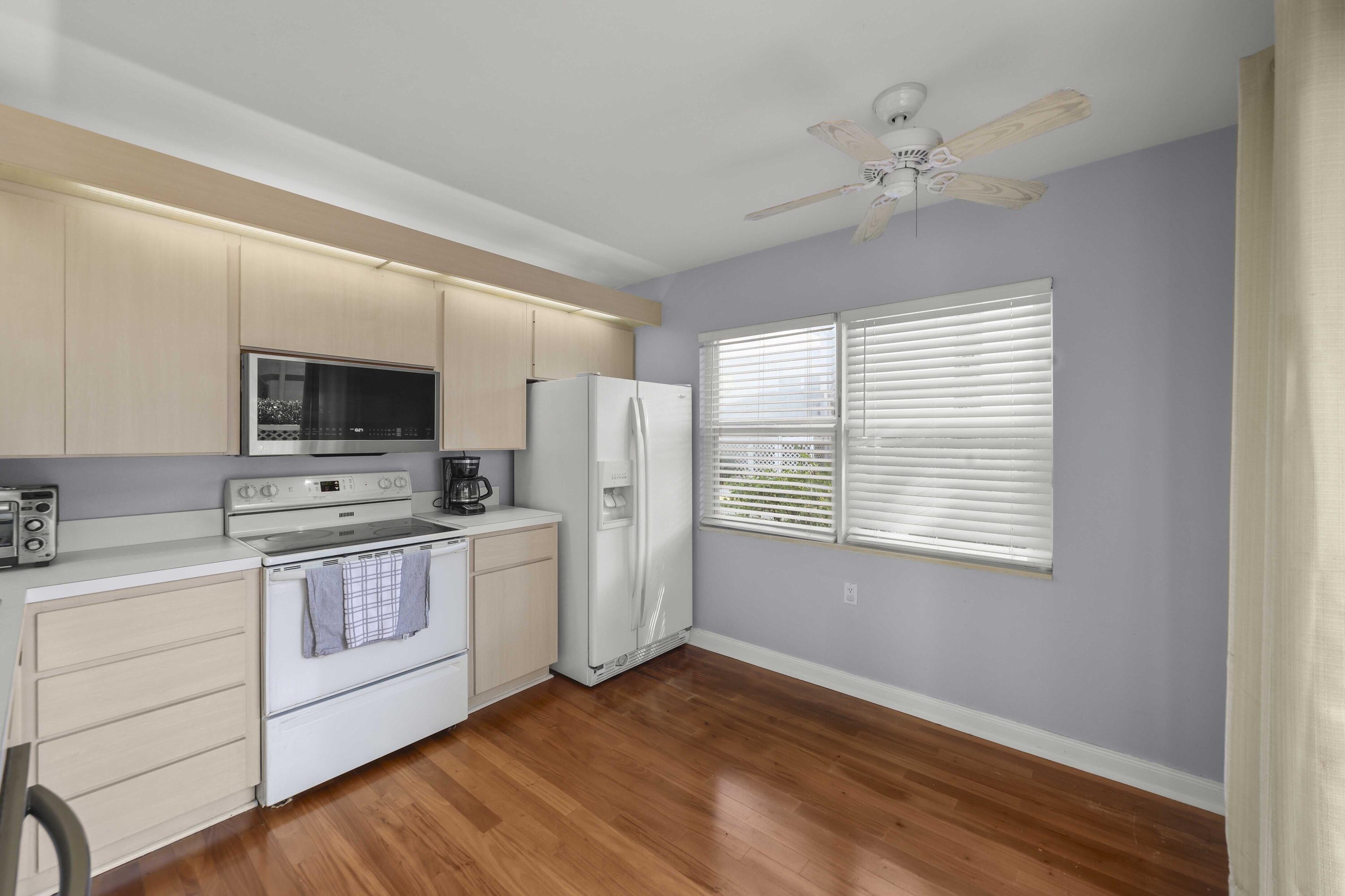 STAMFORD AT ROYAL PALM BEACH - Residential