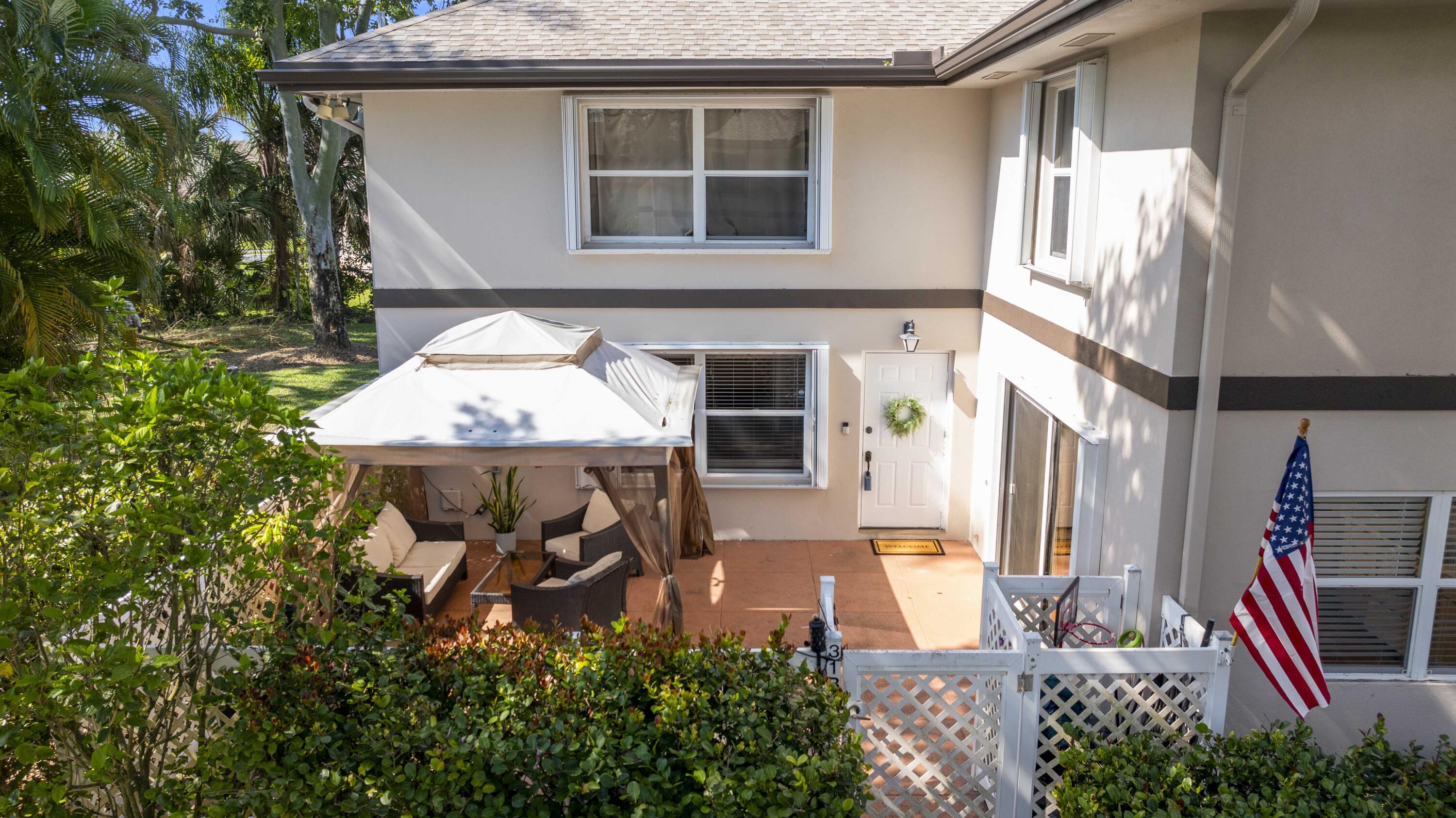 STAMFORD AT ROYAL PALM BEACH - Residential