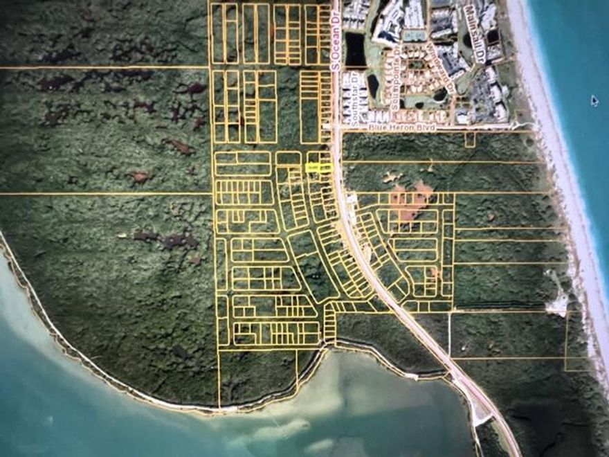 South Hutchinson Island! This is Blk 11, Lot 21 in Surfside Harbor.  This lovely .23 acre lot to enjoy the beautiful sunsets Florida has to offer! Lot to be sold with Lot 3, BOTH lots for only $120,000!  This creates your Hutchinson Island parcel facing A1A!
Photo shows both lots together.