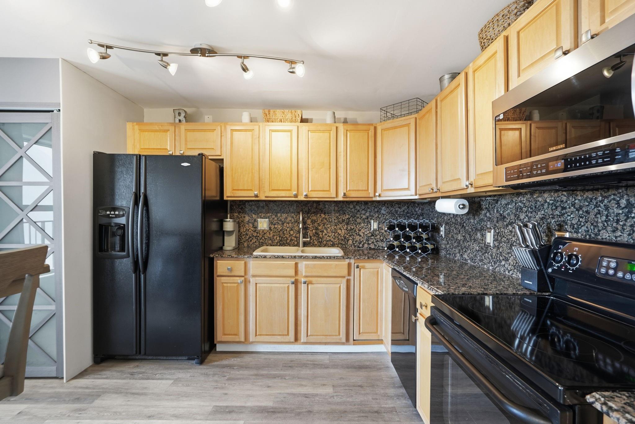 HILLSBORO LANDINGS CONDO - Residential