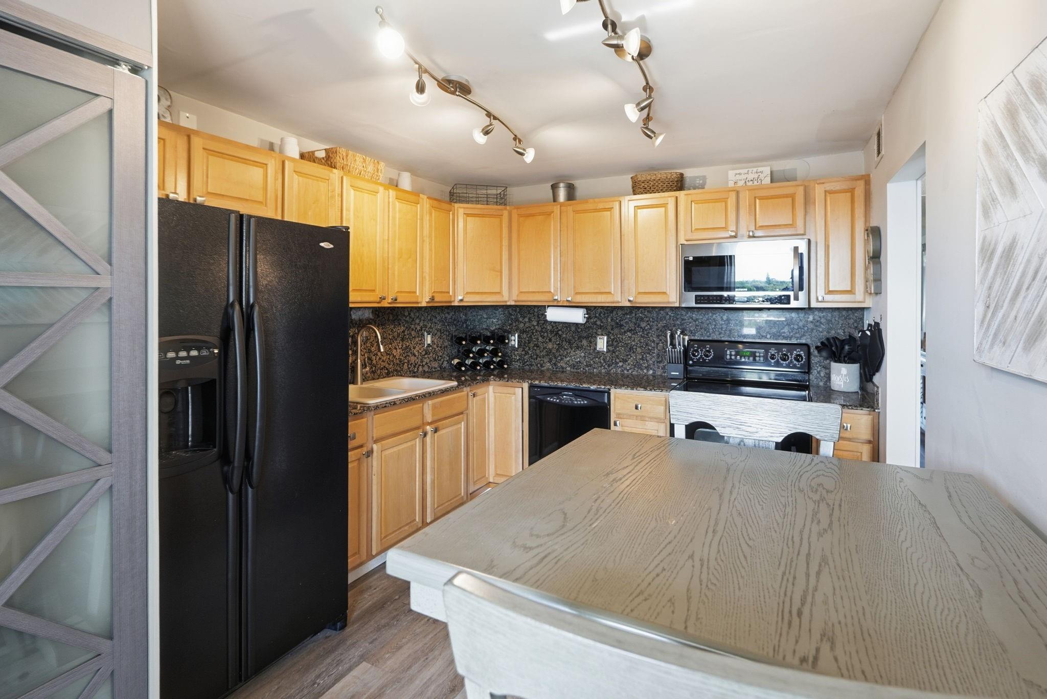 HILLSBORO LANDINGS CONDO - Residential