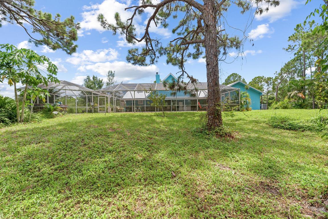 FELLSMERE FARMS CO S/D OF UNSURVEYED TWP 31 RNG 37 - Residential